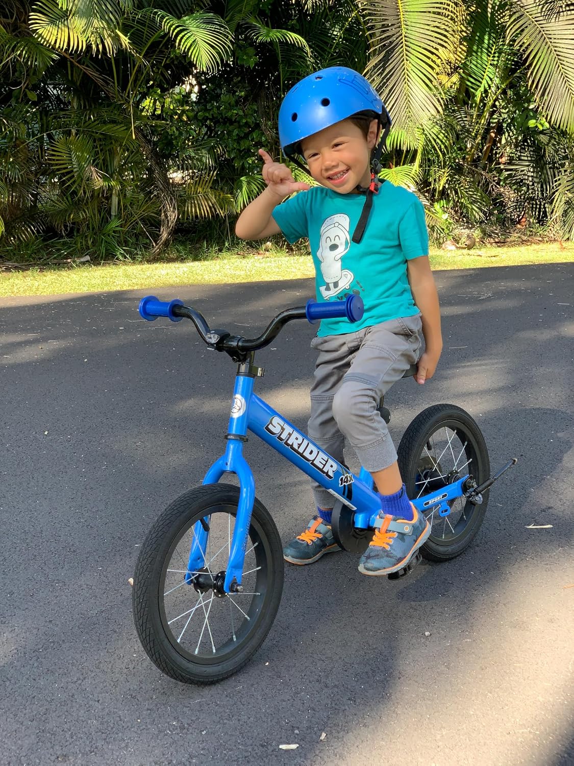 Strider 14x Classic, Awesome Blue - Balance Bike for Kids 3 to 6 Years -Includes Kid Sized Grips, Padded Seat, Performance Footrest, All-Purpose Tires Easy Assembly, Tool-Free Adjustments | No Pedals, Balance Bike with Adjustable Seat and Handlebars, Lig…