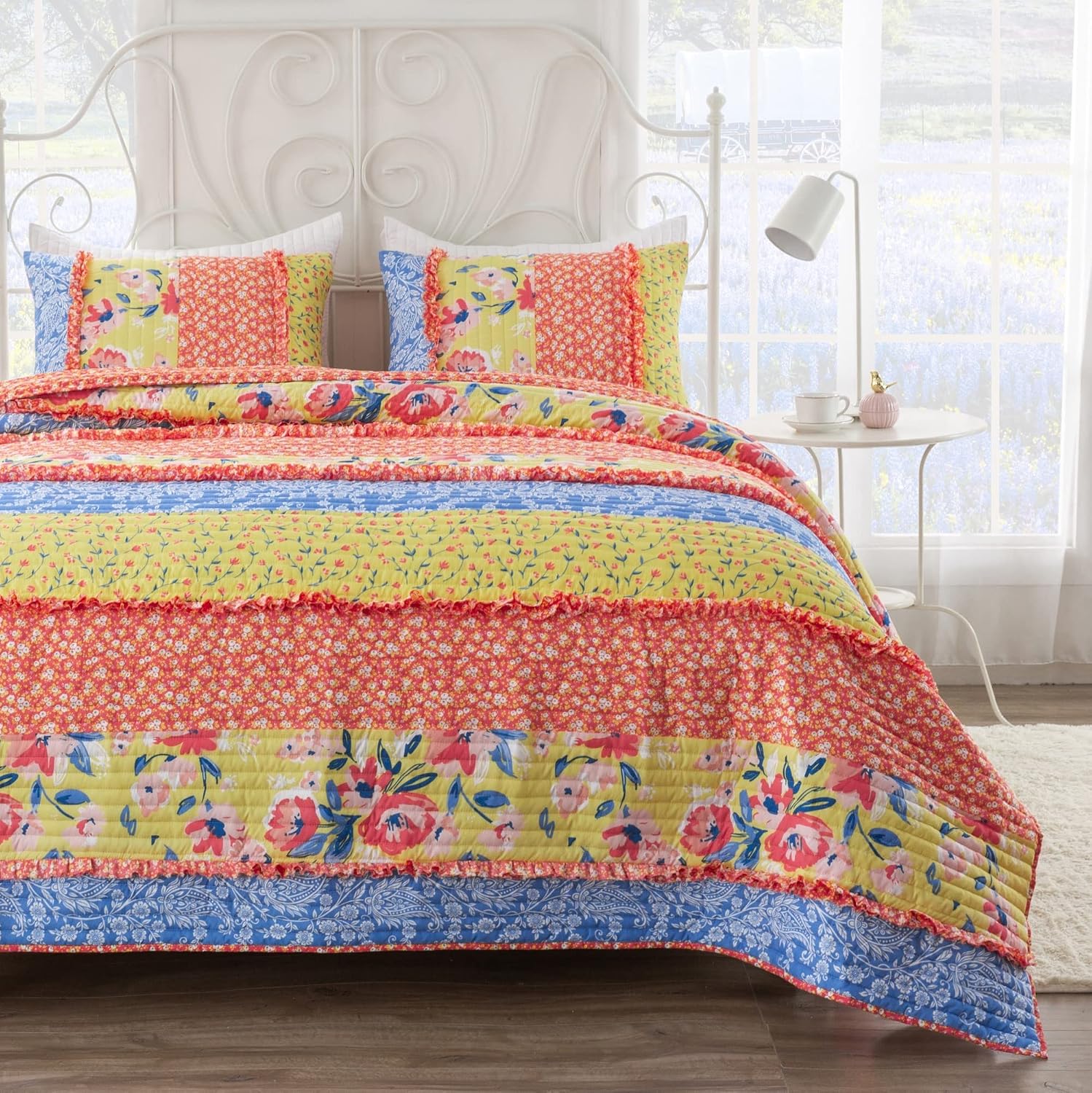 Greenland Home Fashions Ultra-Soft, Reversible, Brushed Microfiber Quilt Set, 3-Piece Full/Queen, Misty Bloom
