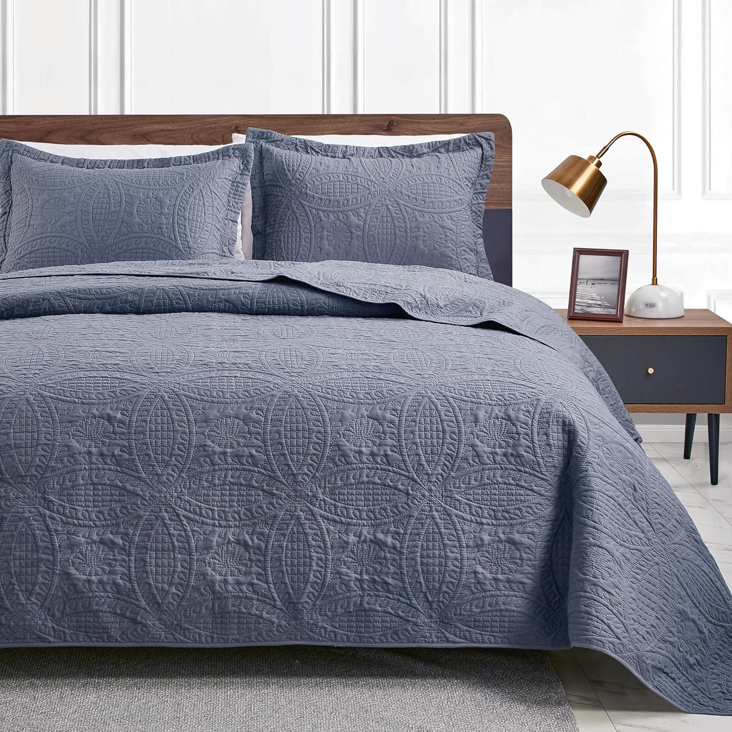 Love's cabin Quilts for Queen Bed Blue Bedspreads - Soft Bed Summer Lightweight Bedspread Comforter - Modern Style Coin Pattern Coverlet for All