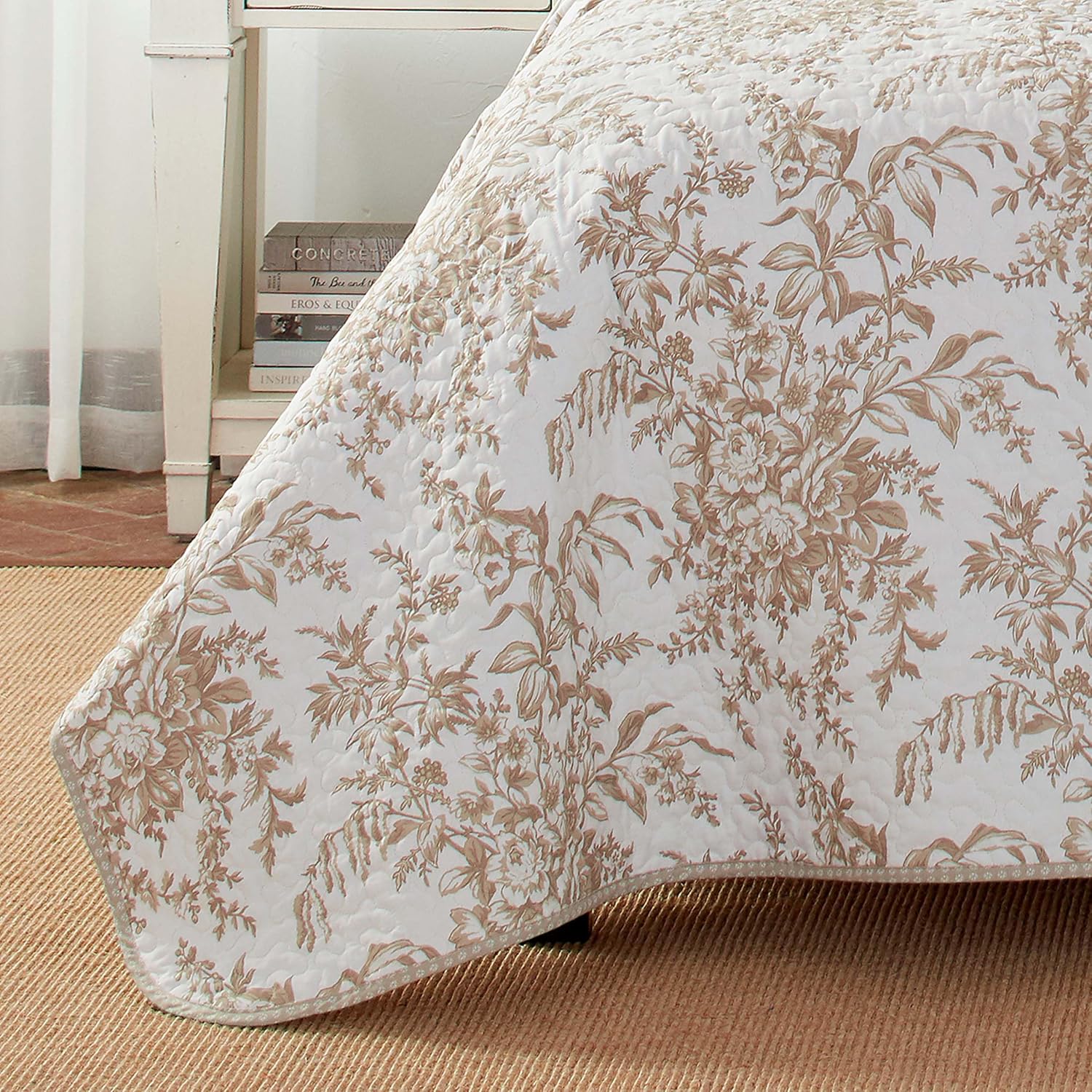 Laura Ashley – Queen Quilt Set, Soft & Lightweight Bedding with Matching Shams, Reversible Floral Room Decor, College Dorm Room Essentials (Bedford Blue)