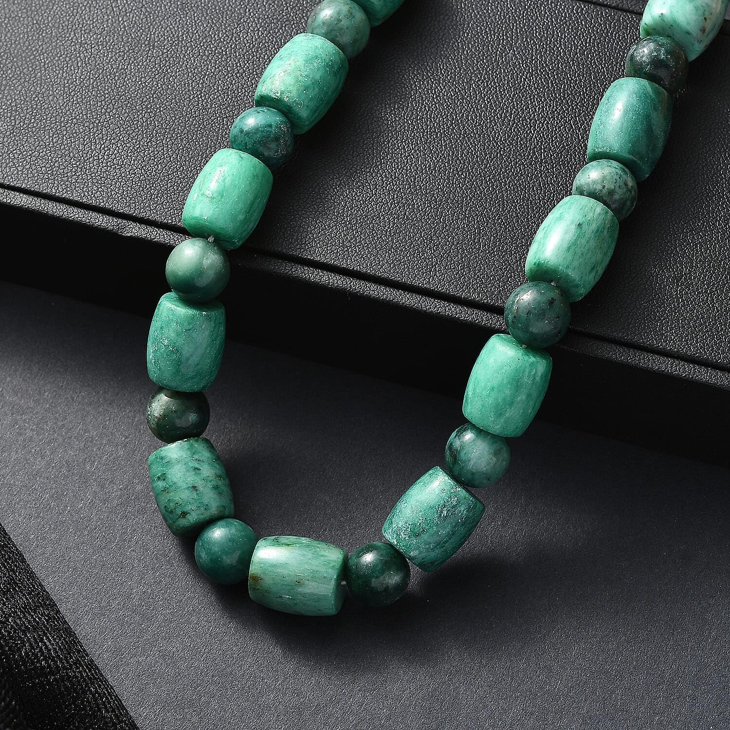 Green Jasper 490.00 ctw Beaded Necklace in Platinum Over 20 Inches