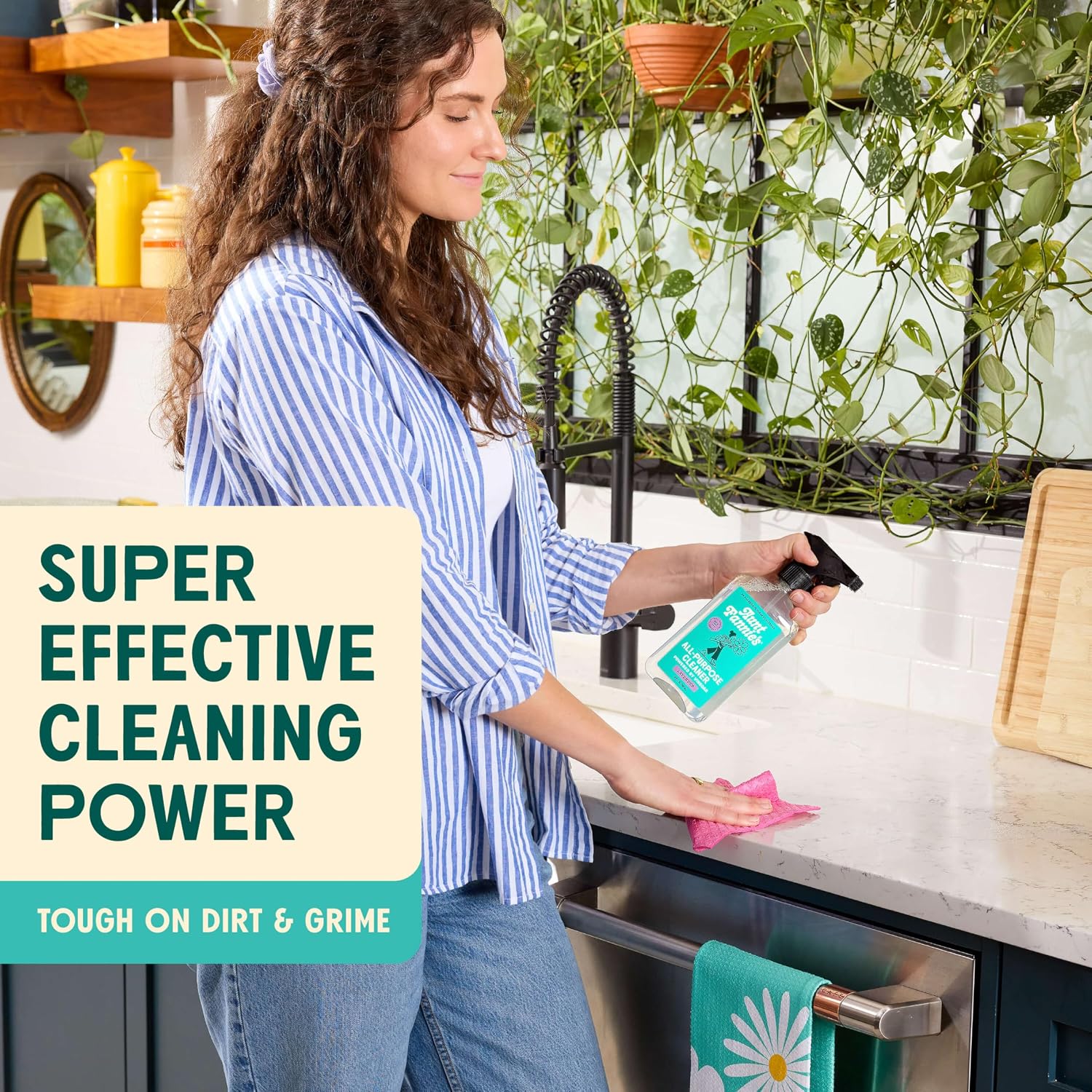 Aunt Fannie's All Purpose Vinegar Cleaner Spray, Lavender, Pack of 1 | Cuts Grease & Grime, No Harsh Residue, Safe for Kitchens Bathrooms Windows Counters & Sealed Areas, Kid and Pet Safe