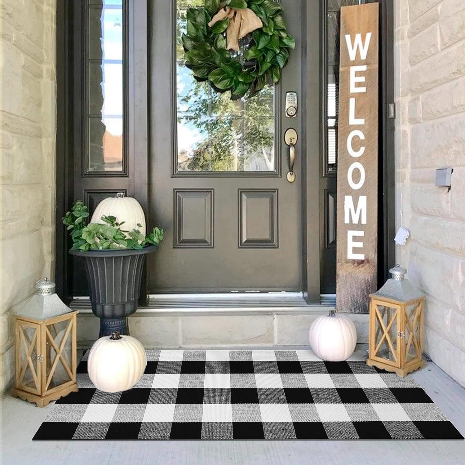 IOHOUZE 27.5x43 Buffalo Plaid Rug, Washable Front Door Mat, Black White