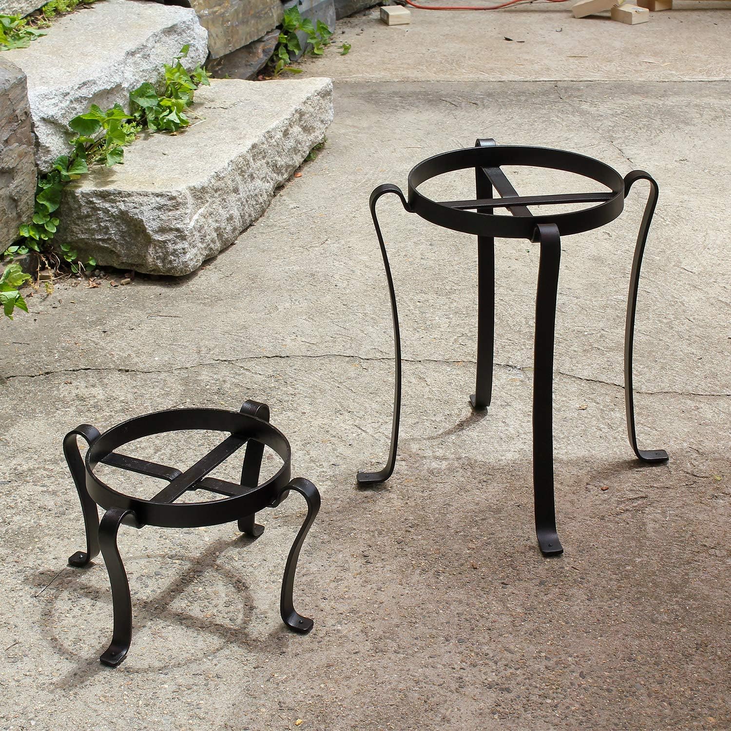 Achla Designs Patio Flower Pot Plant Stand, 18-in H Black