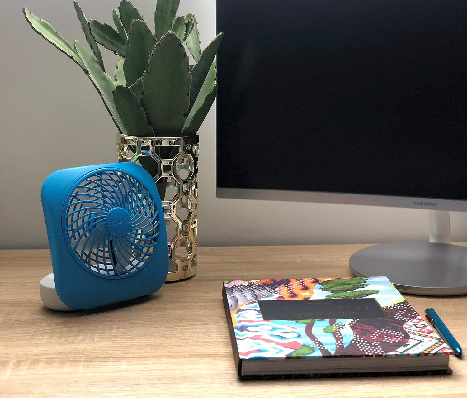 O2COOL Treva 5 in Portable Battery Powered Desk Fan 2-Speed Black | Yes