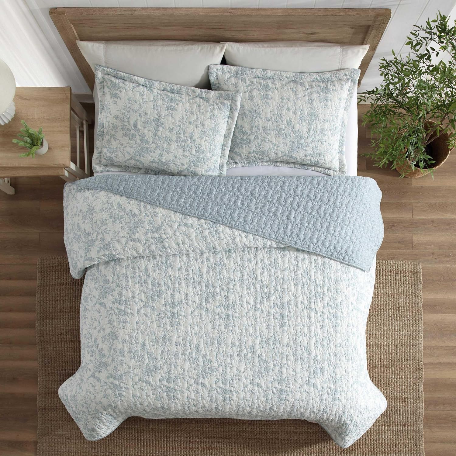 Laura Ashley – Queen Quilt Set, Soft & Lightweight Toile Bedding with Matching Shams, Reversible Floral Room Decor, College Dorm Room Essentials (Amberley Blue)