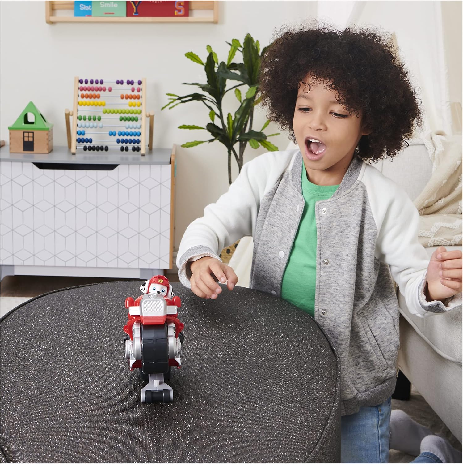 PAW Patrol, Moto Pups Wildcat’s Deluxe Pull Back Motorcycle Vehicle with Wheelie Feature and Toy Figure