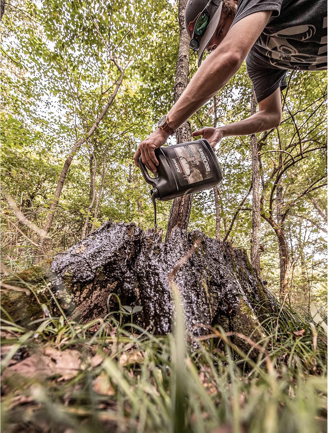 Premium Wildlife Molasses - All Year-Round Feed Supplement - Ready-to-Use Deer, Bear & Hogs Attractant