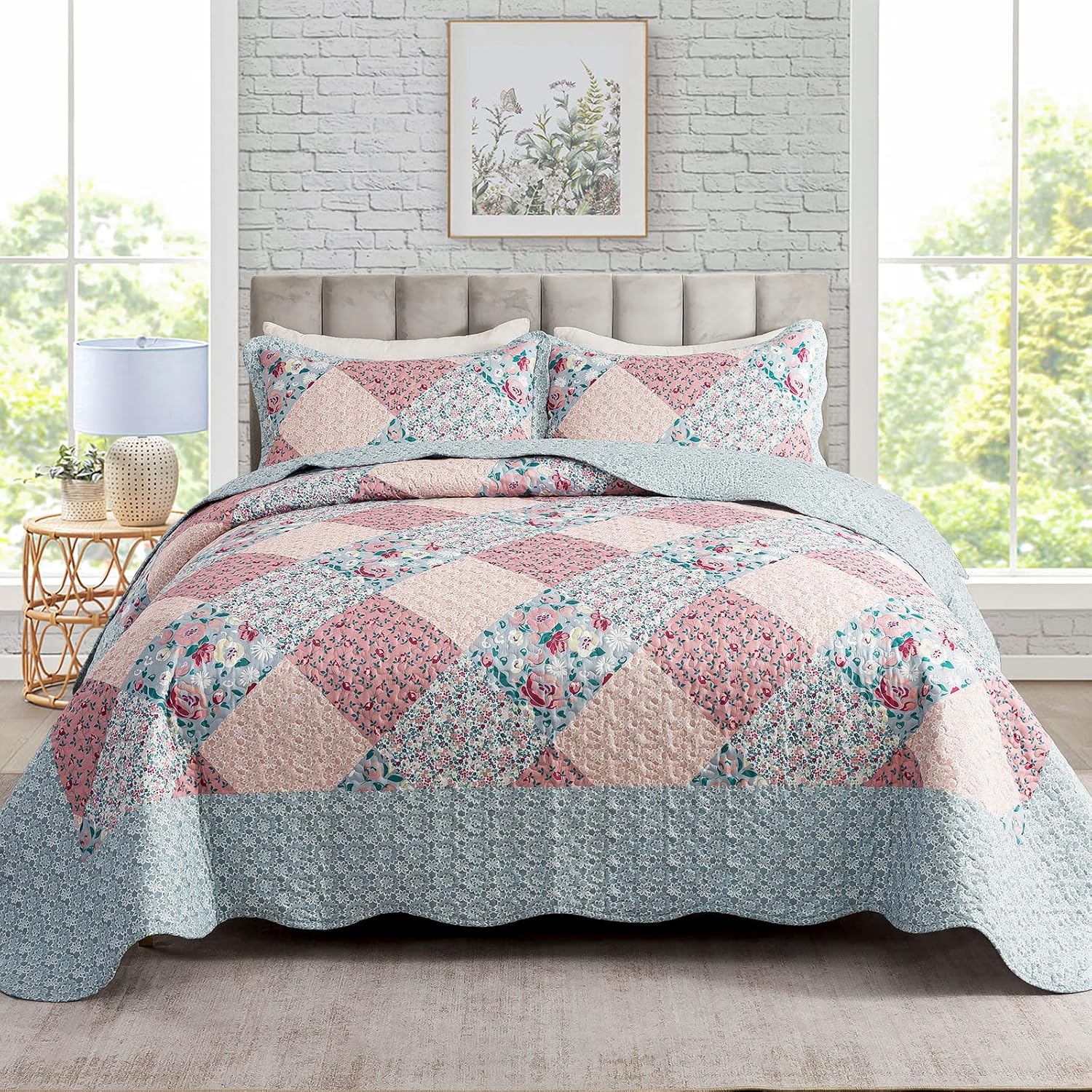 Travan Queen Quilt Set 3-Piece Bedspread Quilted Oversized Lightweight Microfiber Coverlet Set with Shams Violet Purple Floral Pattern Quilted