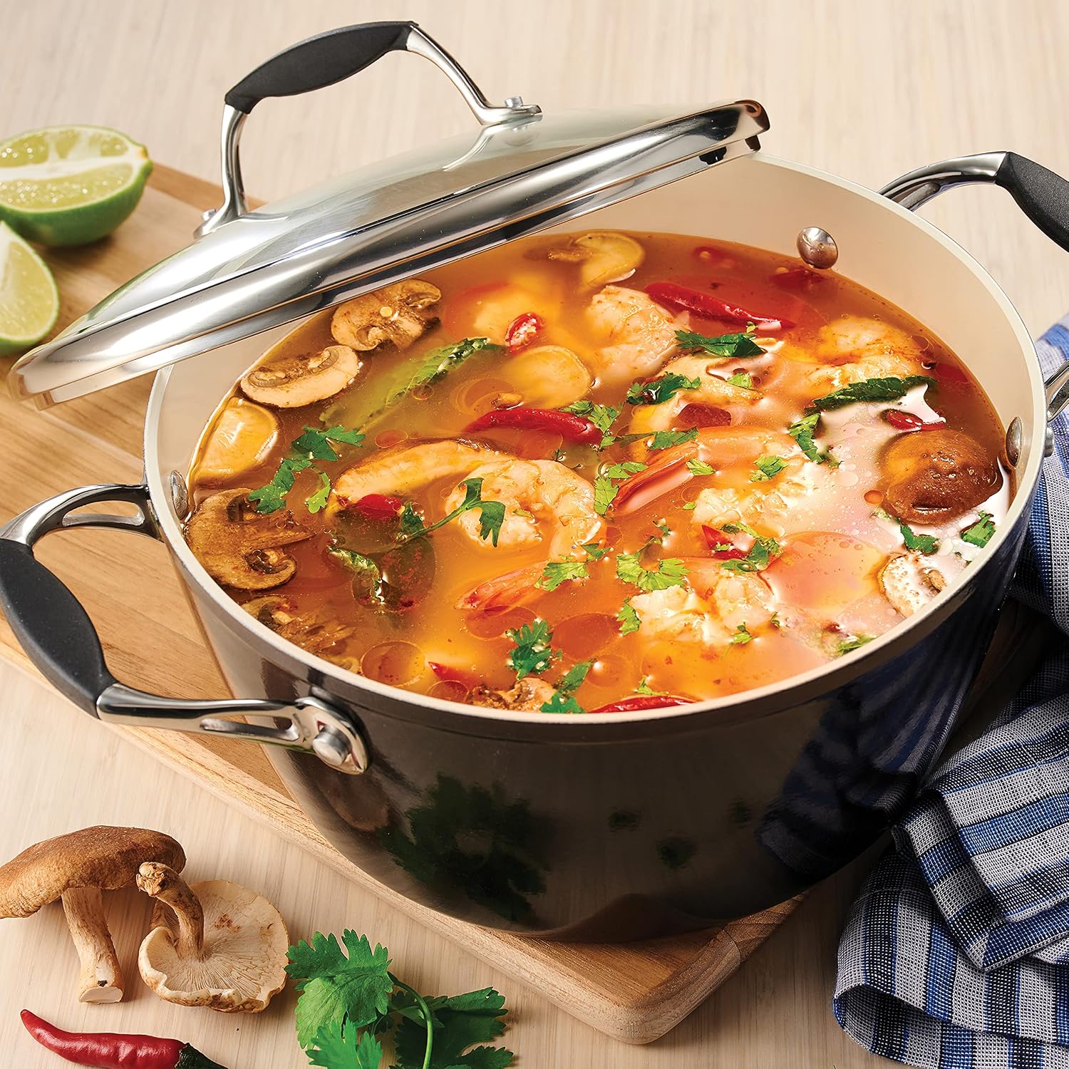 Tramontina Ceramica Deluxe 1.5-Quart Sauce Pan with Glass Lid | Ceramic Non Stick Small Saucepan, Oven-Safe, Metallic Black