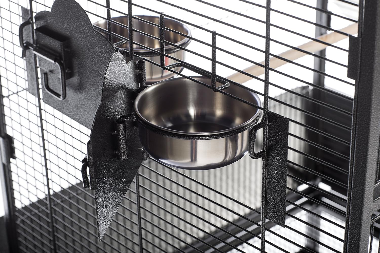 Prevue Pet Products 3352COCO Park Plaza Bird Cage, Coco Brown | Large Brown Steel Bird Cage with Rolling Stand and Perches, Ideal for Cockatiels and Medium Birds