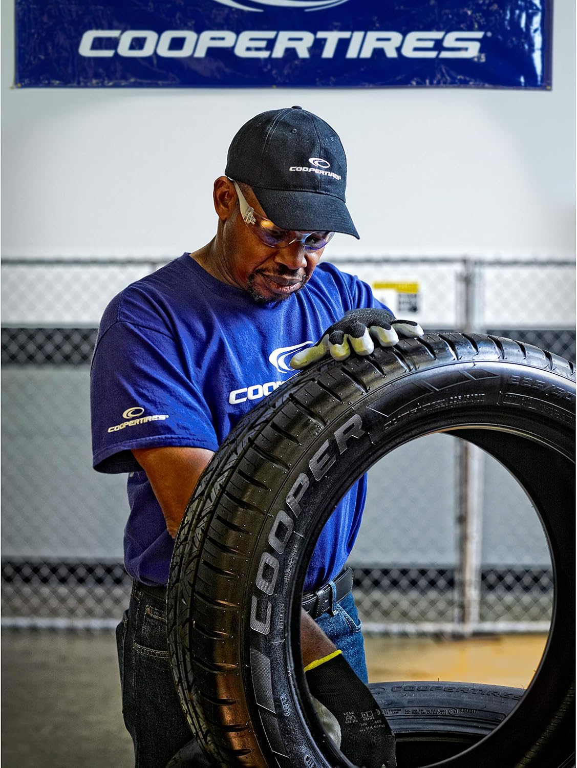Starfire WR All-Season 235/55R17 99W Tire | Passenger High Performance All Season Traction 99W Rated Standard Load Radial Construction Black Sidewall Tire