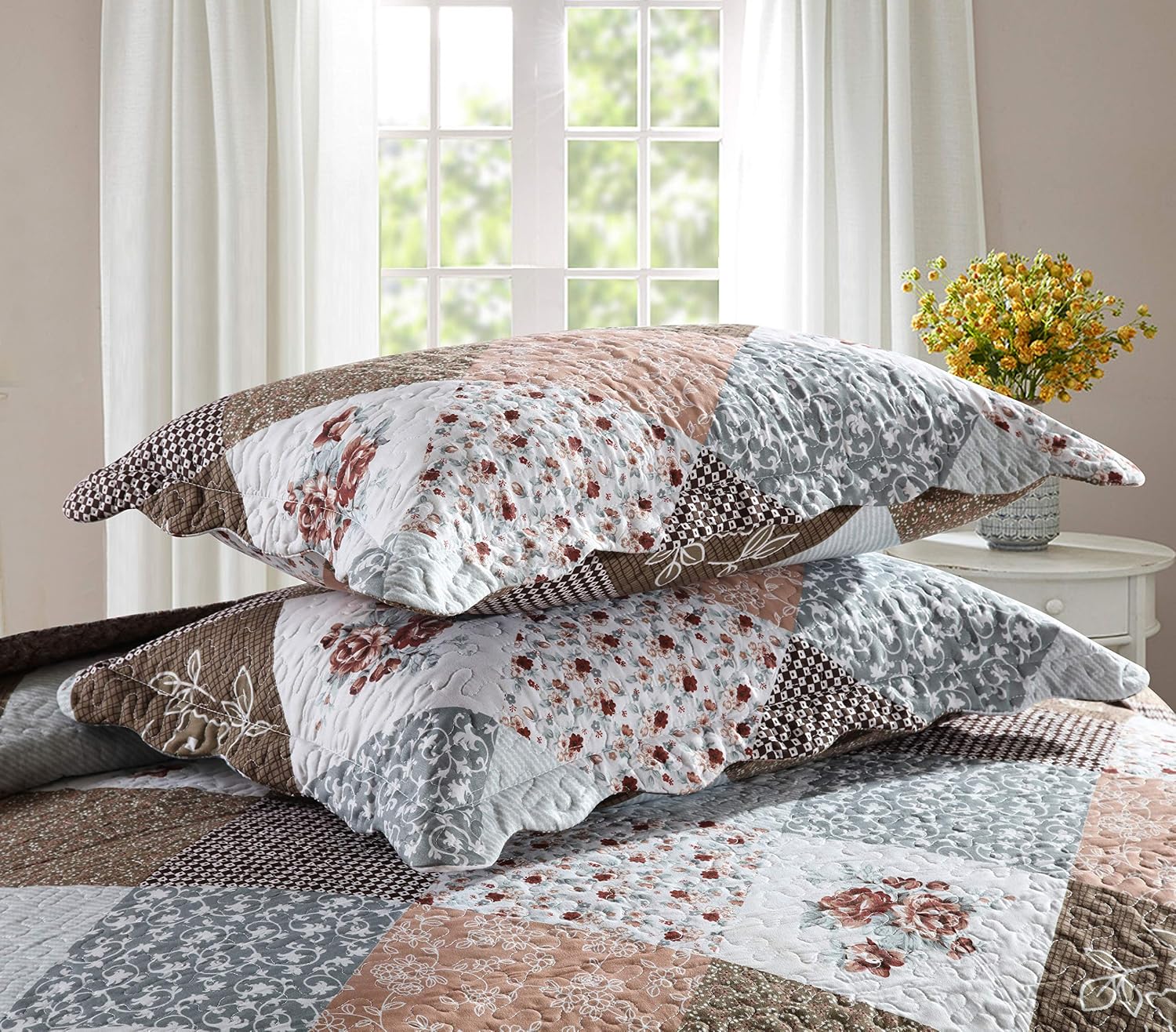 Travan Queen Quilt Set 3-Piece Bedspread Quilted Oversized Lightweight Microfiber Coverlet Set with Shams Violet Purple Floral Pattern Quilted