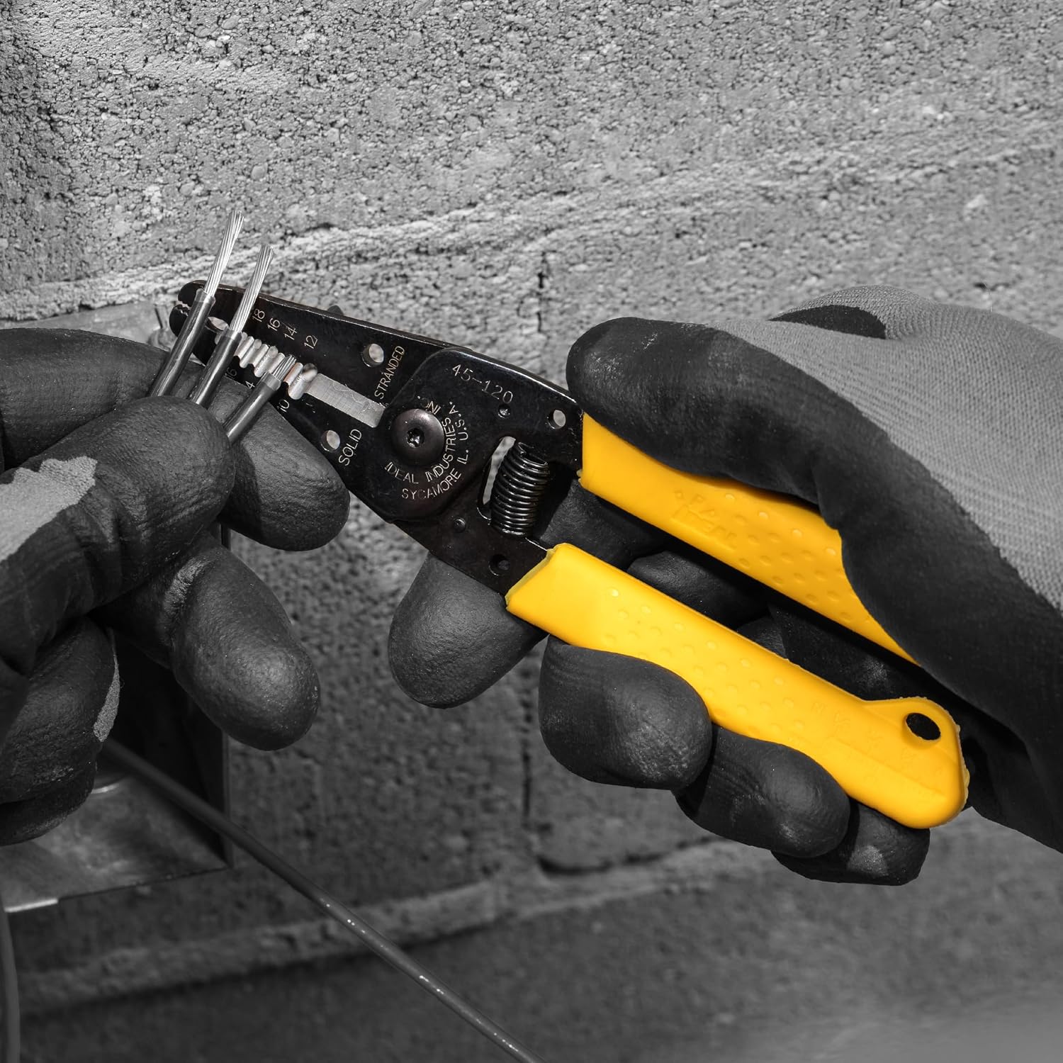IDEAL Electrical Reflex Super T-Stripper Wire Strippers, 8–16 AWG Solid, 10–18 AWG Stranded, Ergonomic Wire Cutter and Stripping Tool with Textured Sleeves, Locking Handle