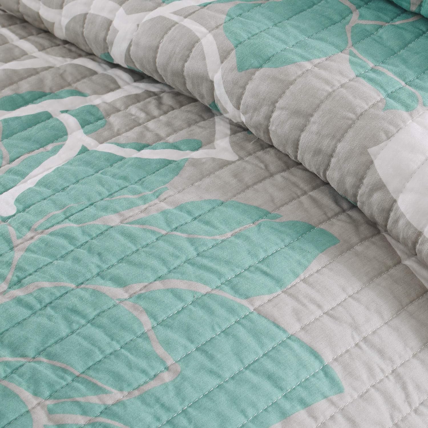Madison Park Cotton Casual Floral Quilt Set, 6PC Full/Queen Coverlet | Channel Stitching Design, All Season, Lightweight Coverlet Bedspread Bedding, Shams, Decorative Pillows, Taupe Grey/Purple