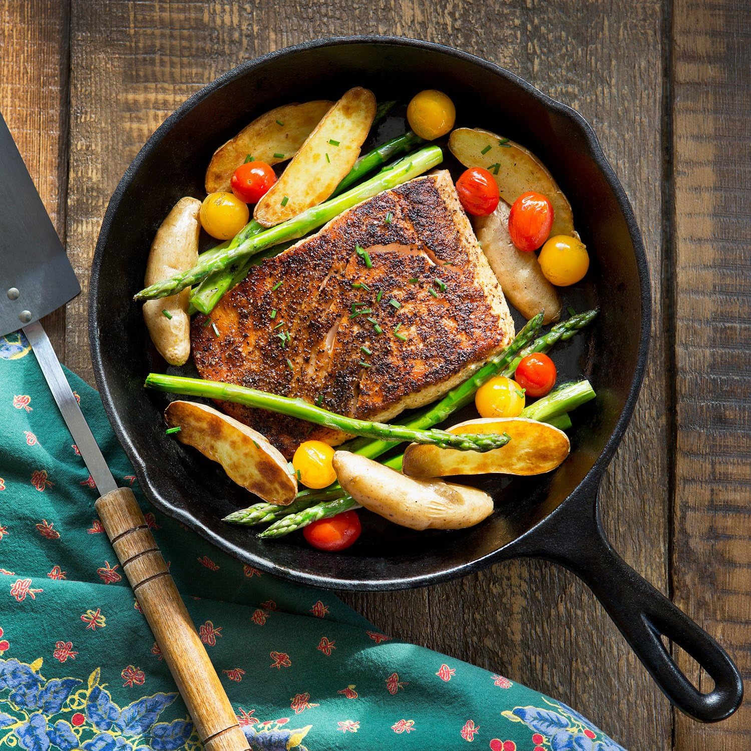 Cast Iron Skillet 3-Piece Set w/Cookbook - Heavy-Duty Professional Restaurant Chef Quality Pre-Seasoned Pan Cookware - 10", 8", 6.25" Pans - For Frying, Saute, Cooking, Pizza - Black