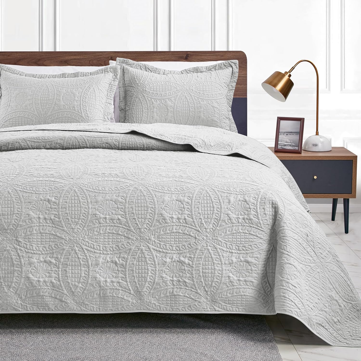 Love's cabin Quilts for Queen Bed Blue Bedspreads - Soft Bed Summer Lightweight Bedspread Comforter - Modern Style Coin Pattern Coverlet for All