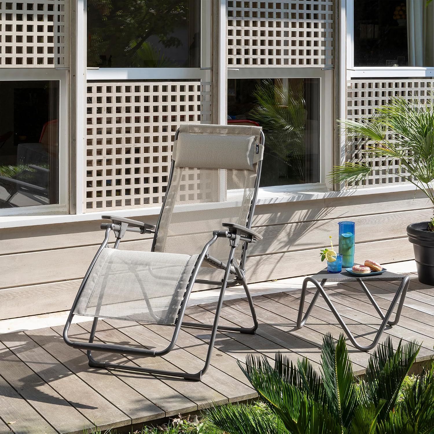 Lafuma Futura Series Patio and Poolside Zero Gravity Outdoor Lounge Recliner Chair with Adjustable and Removable Headrest, Moss Green