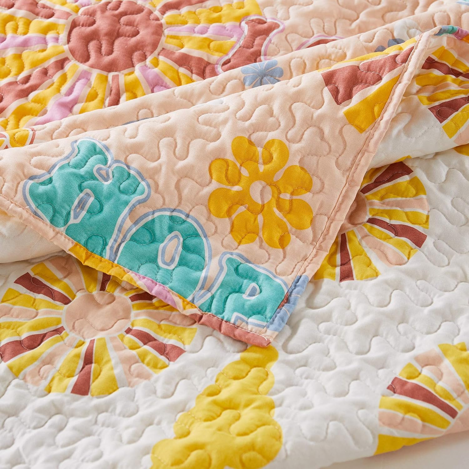 Greenland Home Fashions Ultra-Soft, Reversible, Brushed Microfiber Quilt Set, 3-Piece Full/Queen, Misty Bloom