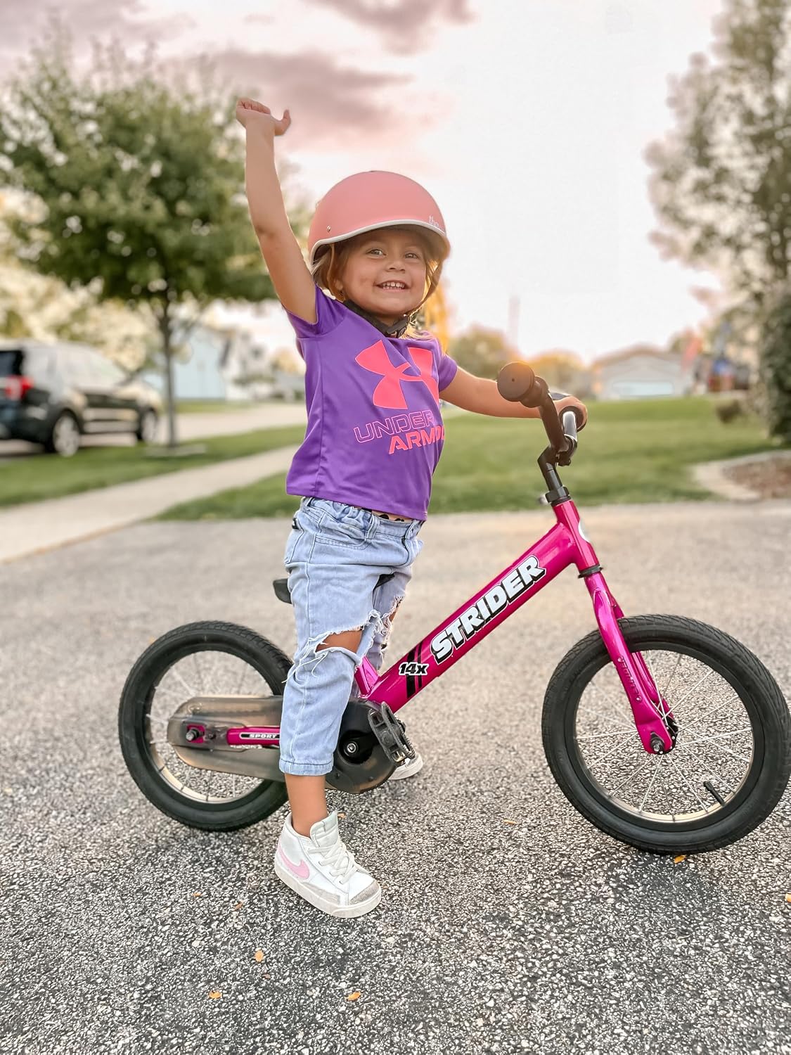 Strider 14x Classic, Awesome Blue - Balance Bike for Kids 3 to 6 Years -Includes Kid Sized Grips, Padded Seat, Performance Footrest, All-Purpose Tires Easy Assembly, Tool-Free Adjustments | No Pedals, Balance Bike with Adjustable Seat and Handlebars, Lig…