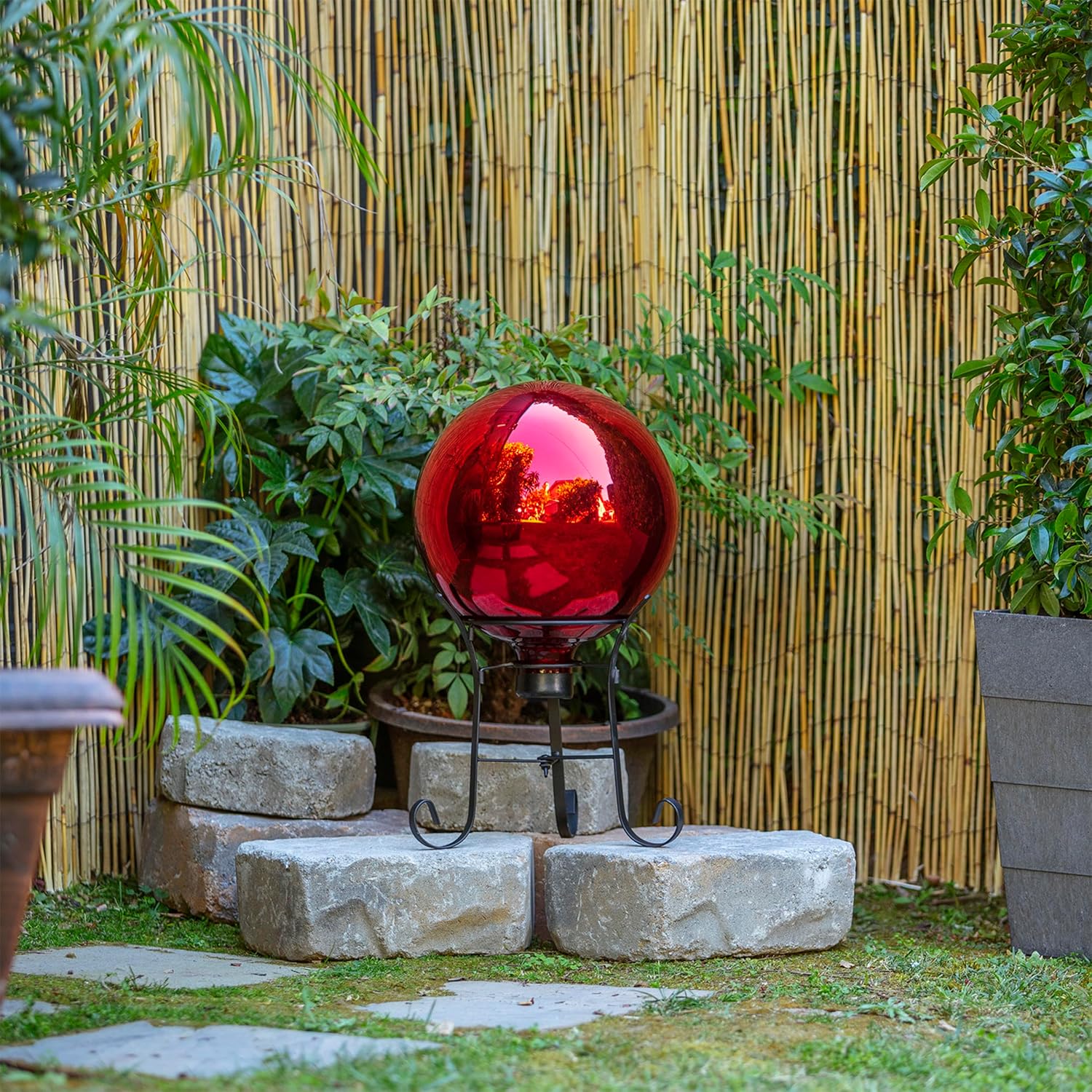 Alpine Corporation | 10" Indoor/Outdoor Glass Gazing Globe — Festive Garden & Yard Décor Accent — Blue