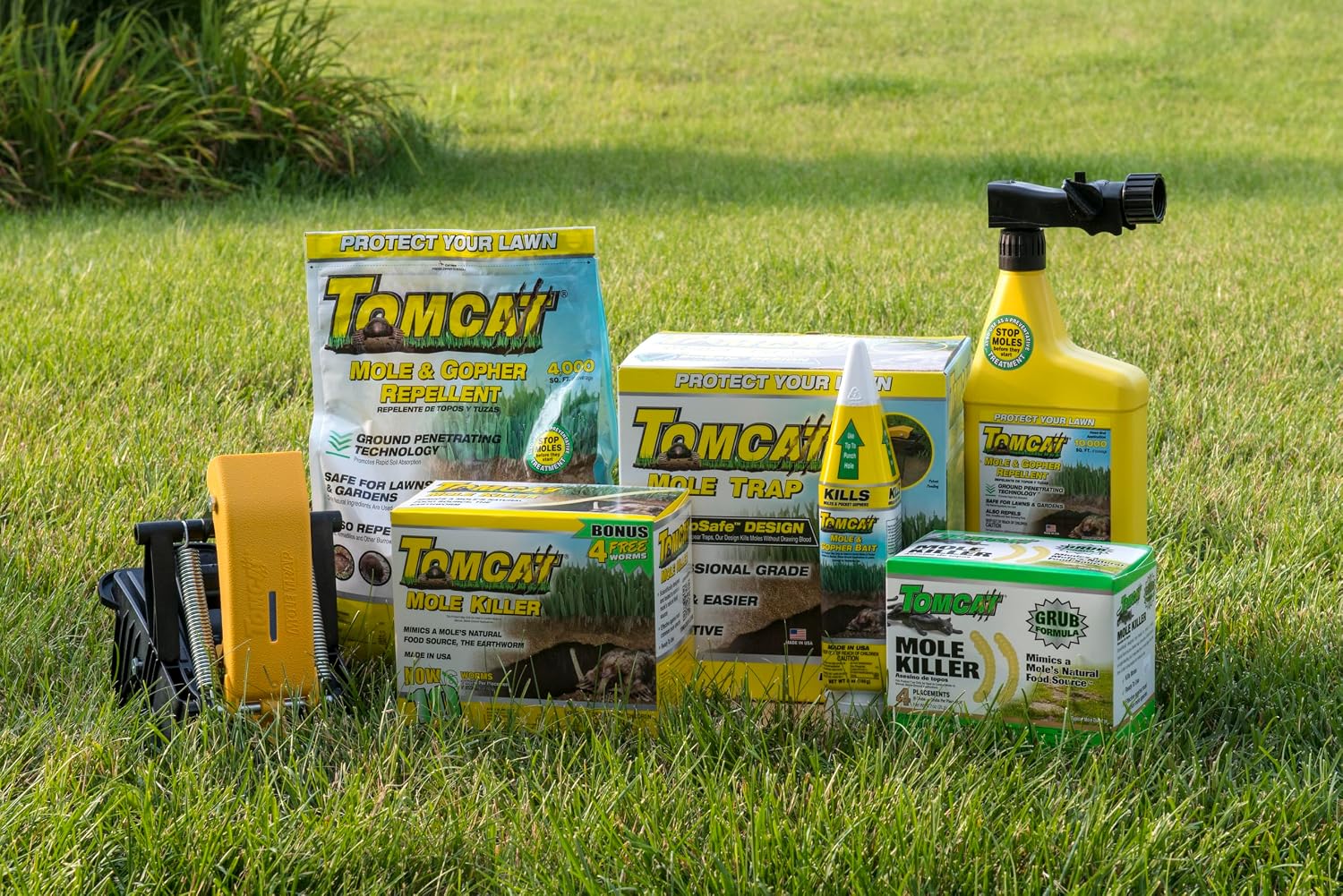 Tomcat Mole & Gopher Repellent Granules, 4 lbs. | Mole Repellent Granules Formulated with Castor Oil, For Lawns