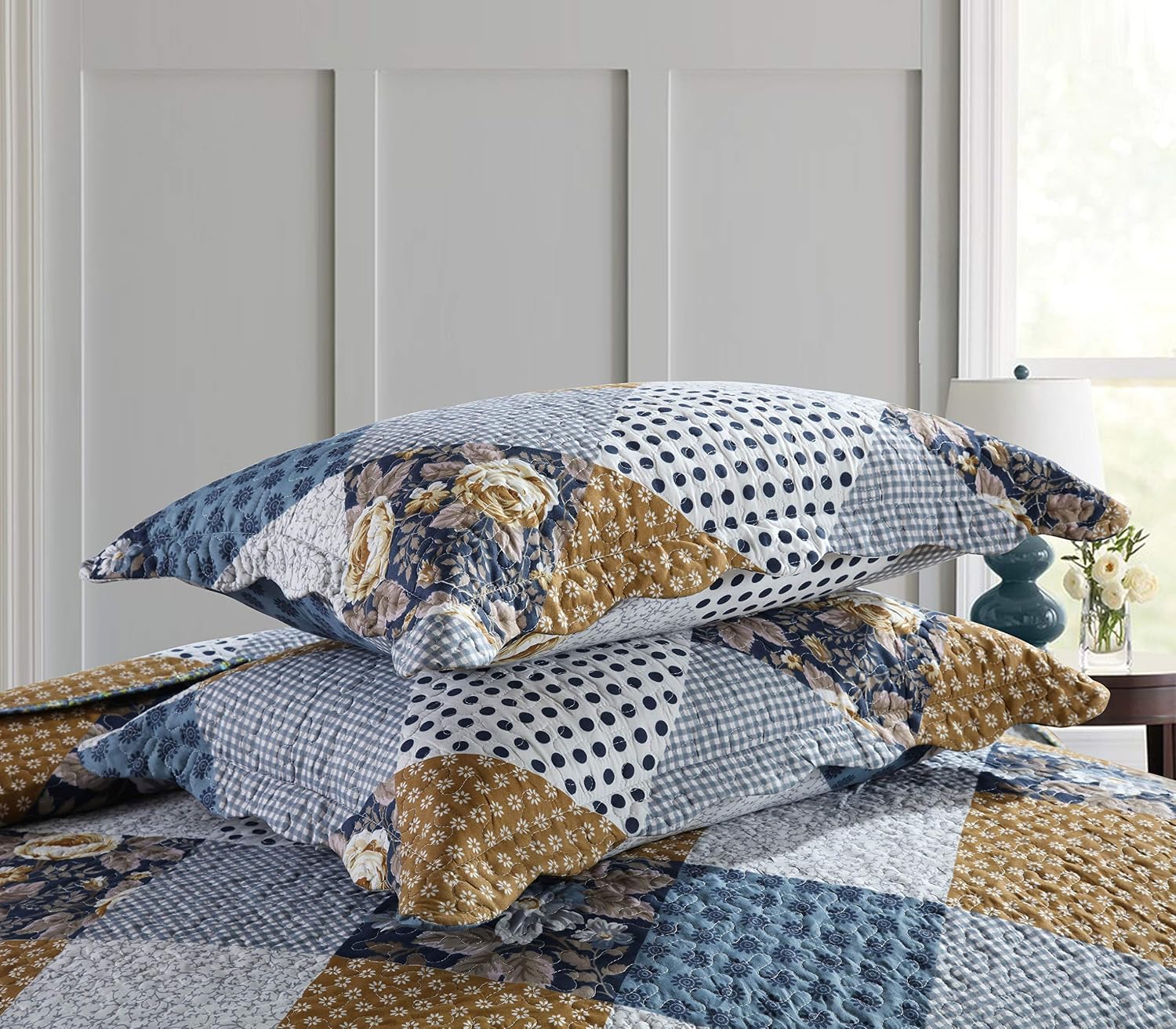 Travan Queen Quilt Set 3-Piece Bedspread Quilted Oversized Lightweight Microfiber Coverlet Set with Shams Violet Purple Floral Pattern Quilted