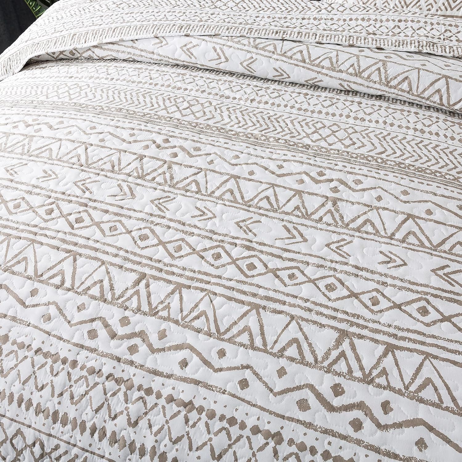 Striped Jacquard Style Cotton 3-Piece Patchwork Bedspread Quilt Sets, Queen Size