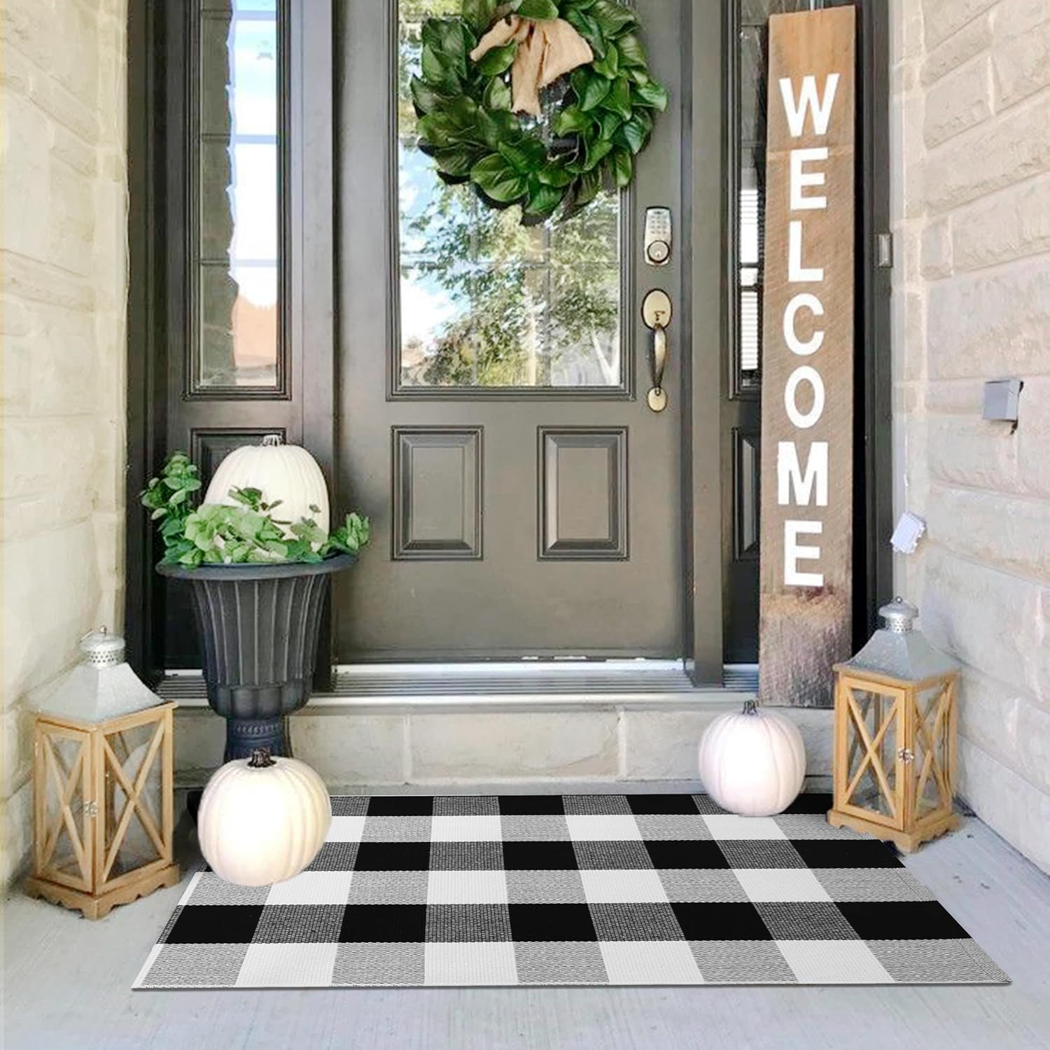 IOHOUZE 27.5x43 Buffalo Plaid Rug, Washable Front Door Mat, Black White