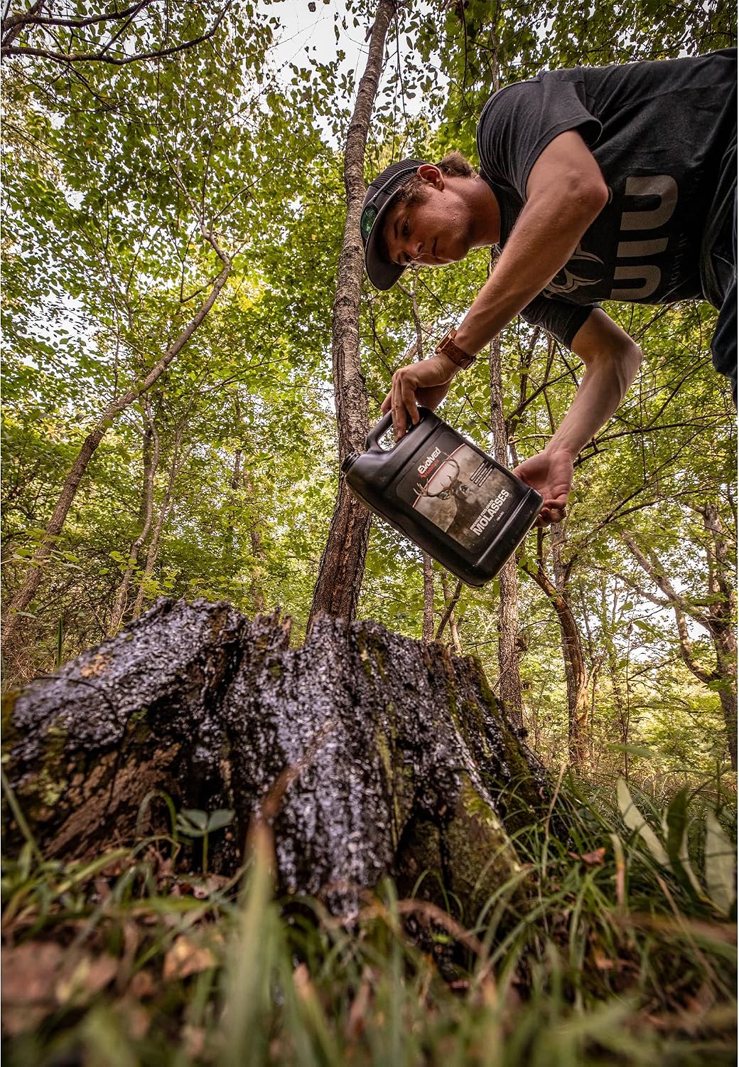 Premium Wildlife Molasses - All Year-Round Feed Supplement - Ready-to-Use Deer, Bear & Hogs Attractant