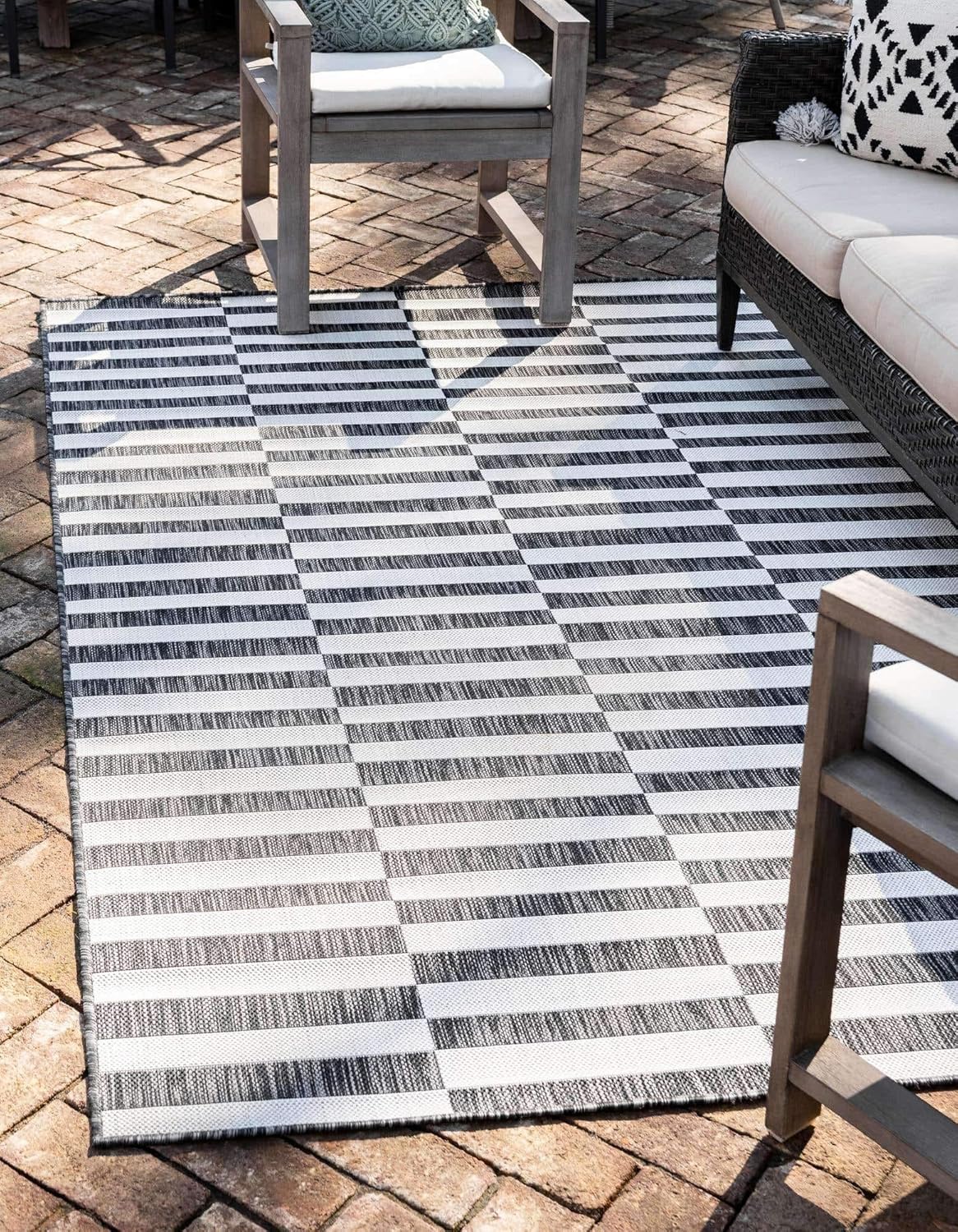 Unique Loom Outdoor Striped Collection Area Rug - Striped (7' 1" x 10' Rectangle, Taupe/Ivory)