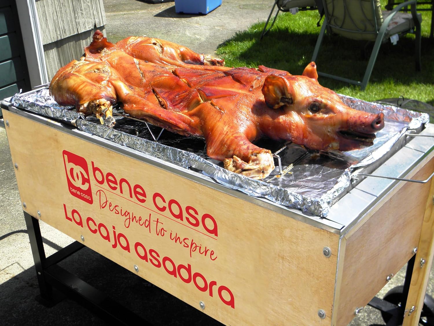 Bene Casa Caja Asadora Outdoor Roasting Box.This roasting Box can Hold Up to 100 Pounds of Meat.