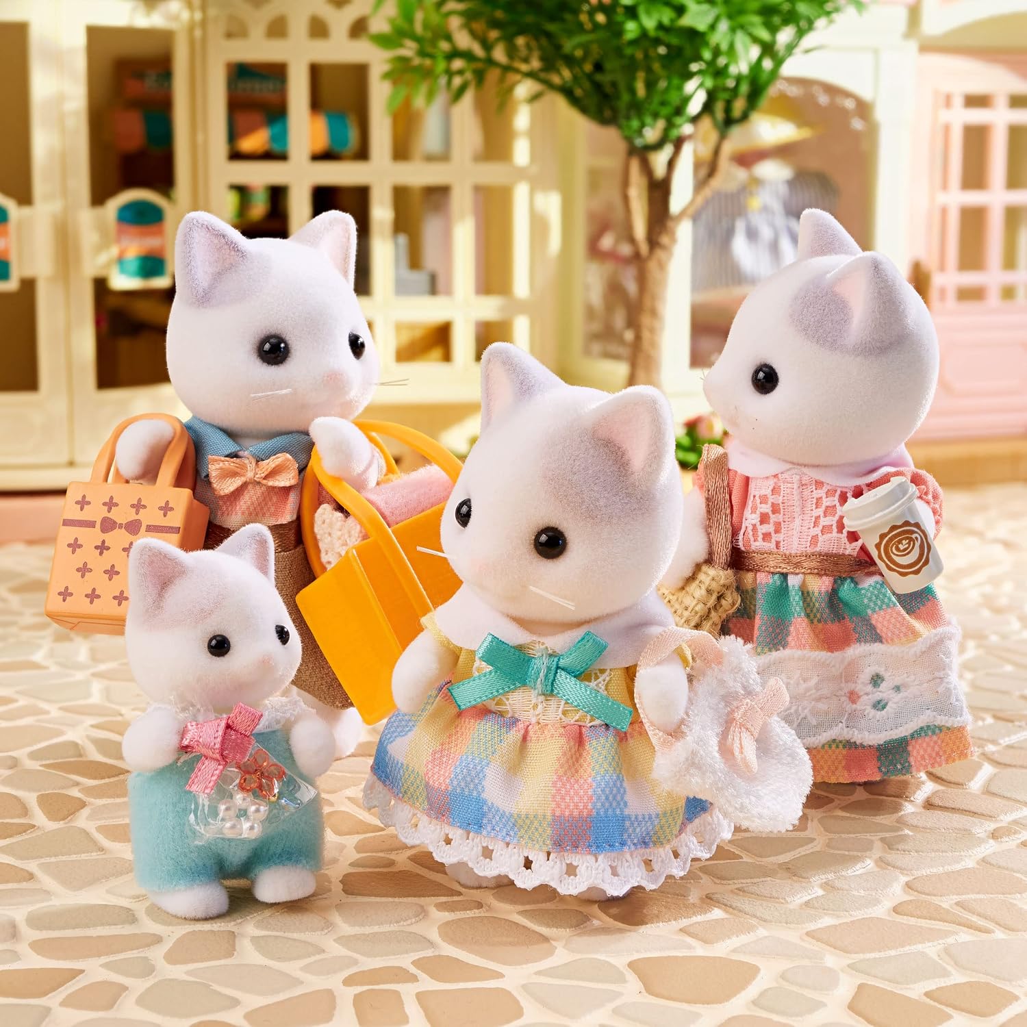 Calico Critters, Sandy Cat Family, Dolls, Dollhouse Figures, Collectible Toys, Premium, 3 inches