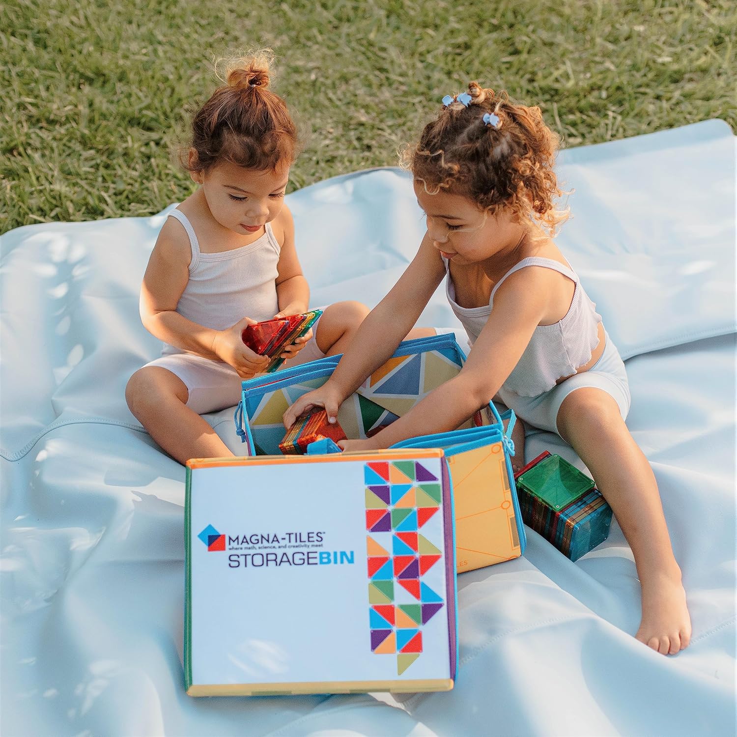 MAGNA-TILES Storage Bin & Interactive Play-Mat, The Original Magnetic Building Brand