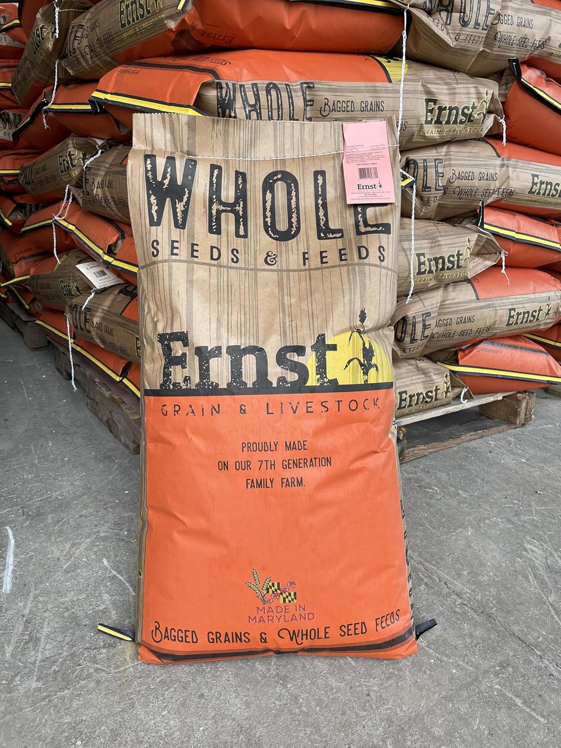 Ernst Grain & Livestock Black Oil Sunflower Seeds - Birdseed for Outside Feeders Wild Bird Food - Ideal Bird Seed for Cardinals