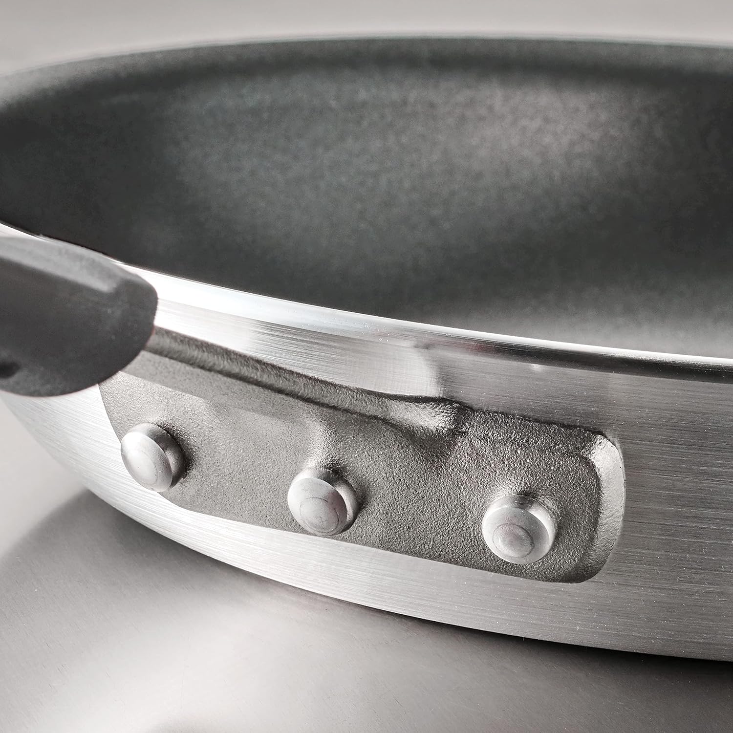 Tramontina Professional Fusion 8-Inch Non Stick Small Frying Pan | Heavy-Gauge Aluminum Skillet with Reinforced Nonstick Coating, Dishwasher and Oven Safe