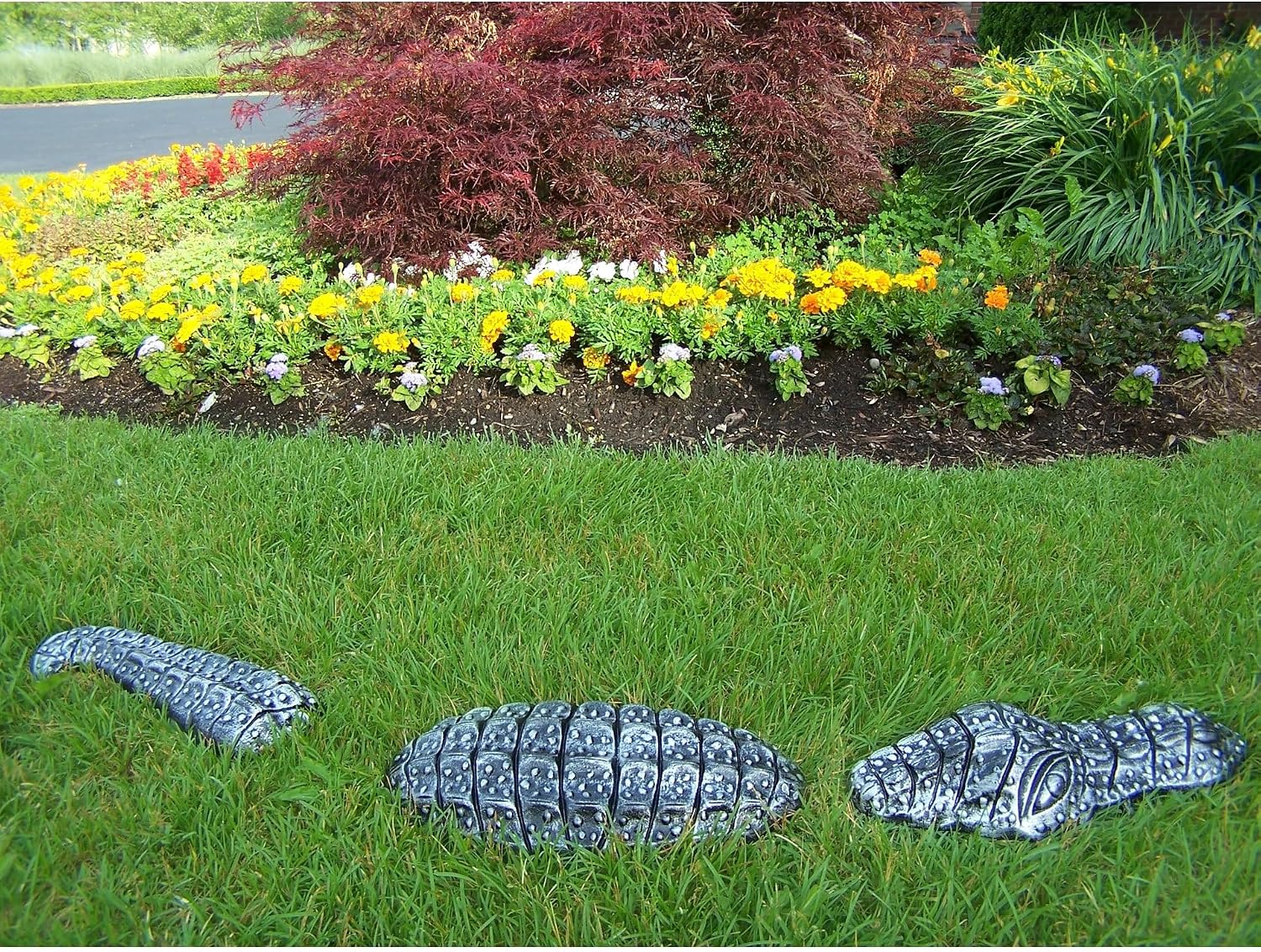 Oakland Living Cast Aluminum Decorative Garden Gator, Antique Bronze