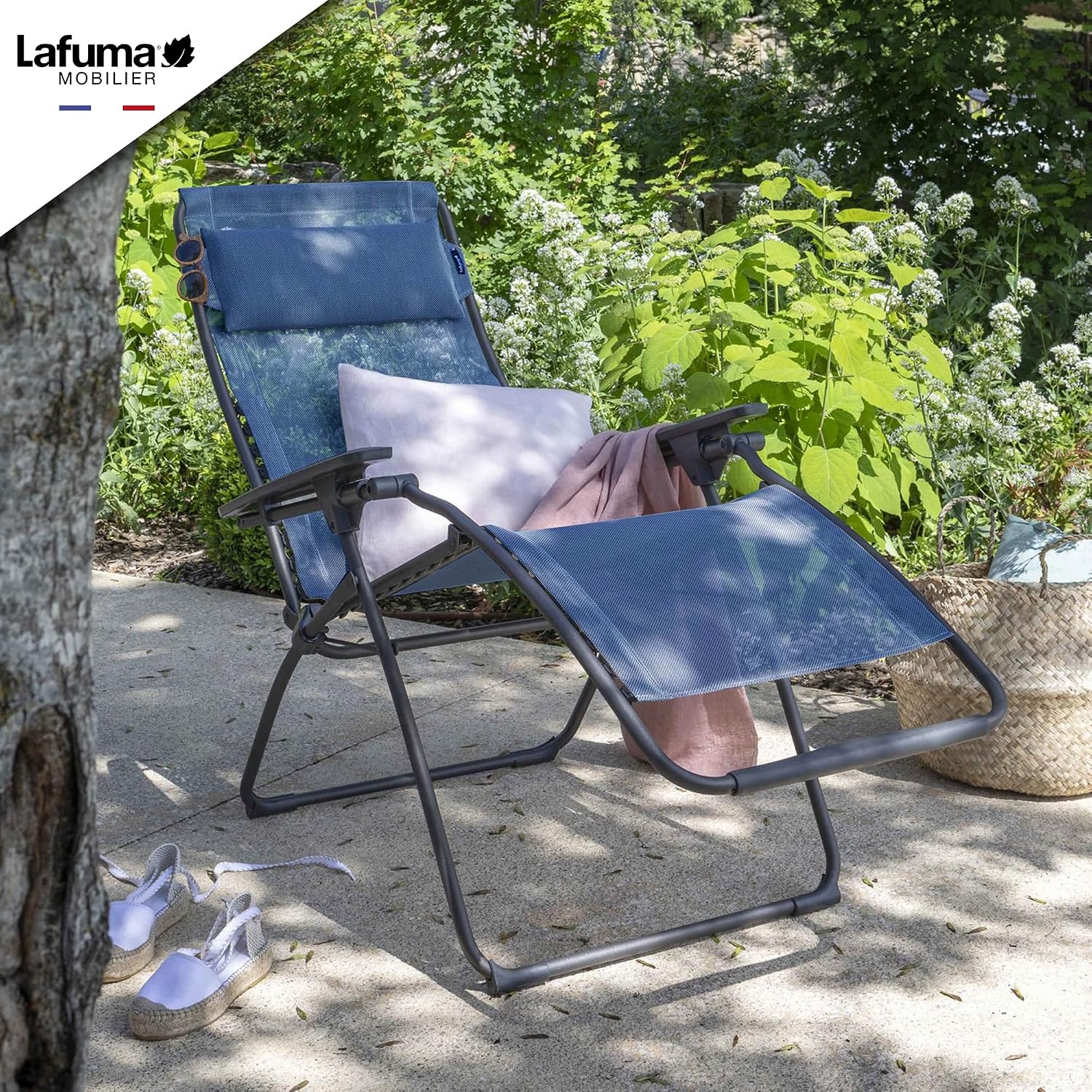 Lafuma Futura Series Patio and Poolside Zero Gravity Outdoor Lounge Recliner Chair with Adjustable and Removable Headrest, Moss Green