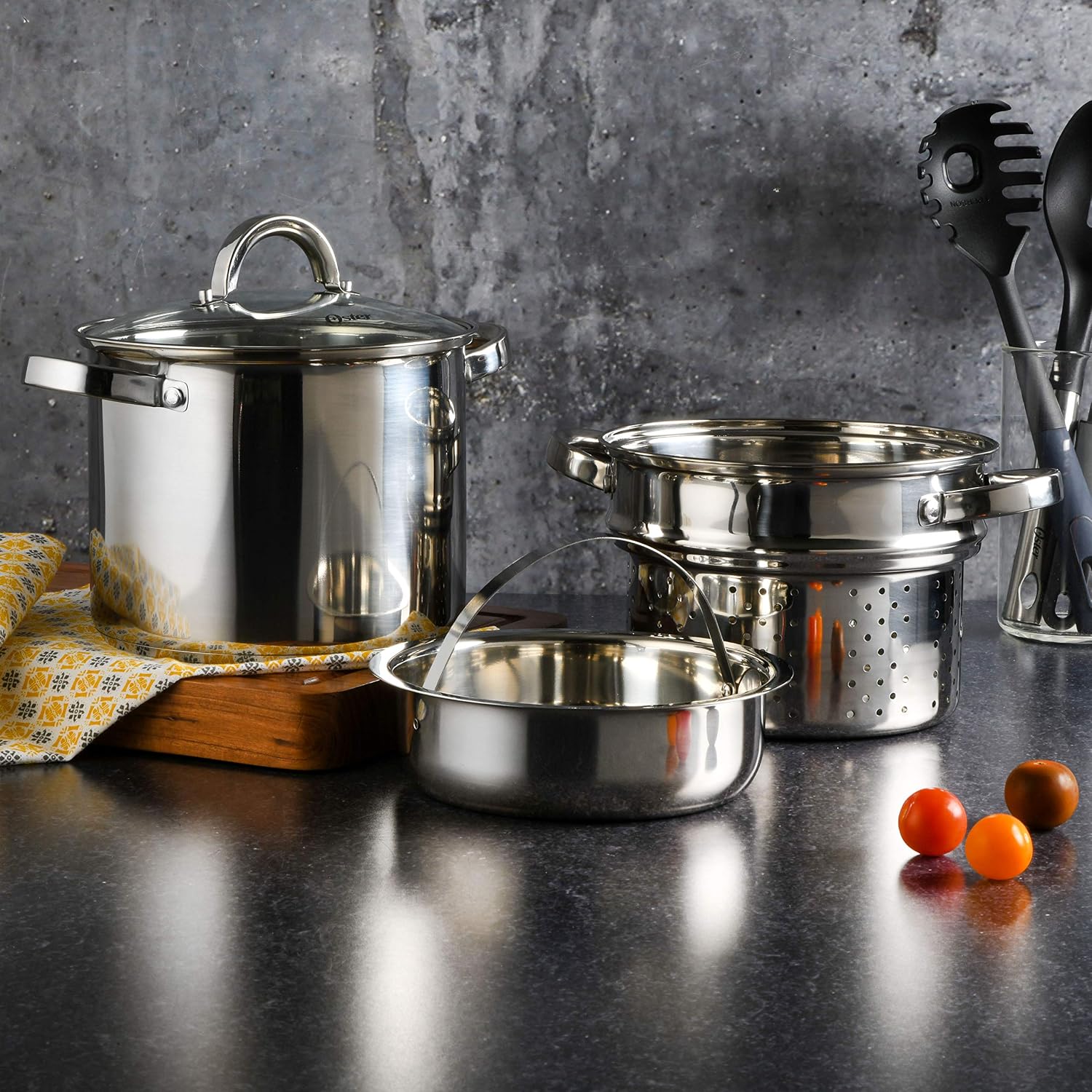 Oster Dutch Oven with Steamer Basket 3-Quart - Sangerfield Stainless Steel, Stovetop Steamer for Vegetables, Rice & Tamales, Dishwasher Safe