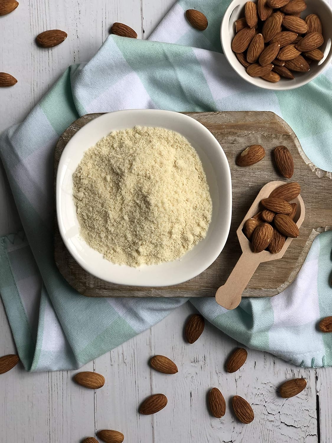 Anthony's Blanched Almond Flour, 2 lb, Finely Ground, Gluten Free, Non GMO, Vegan, Keto Friendly