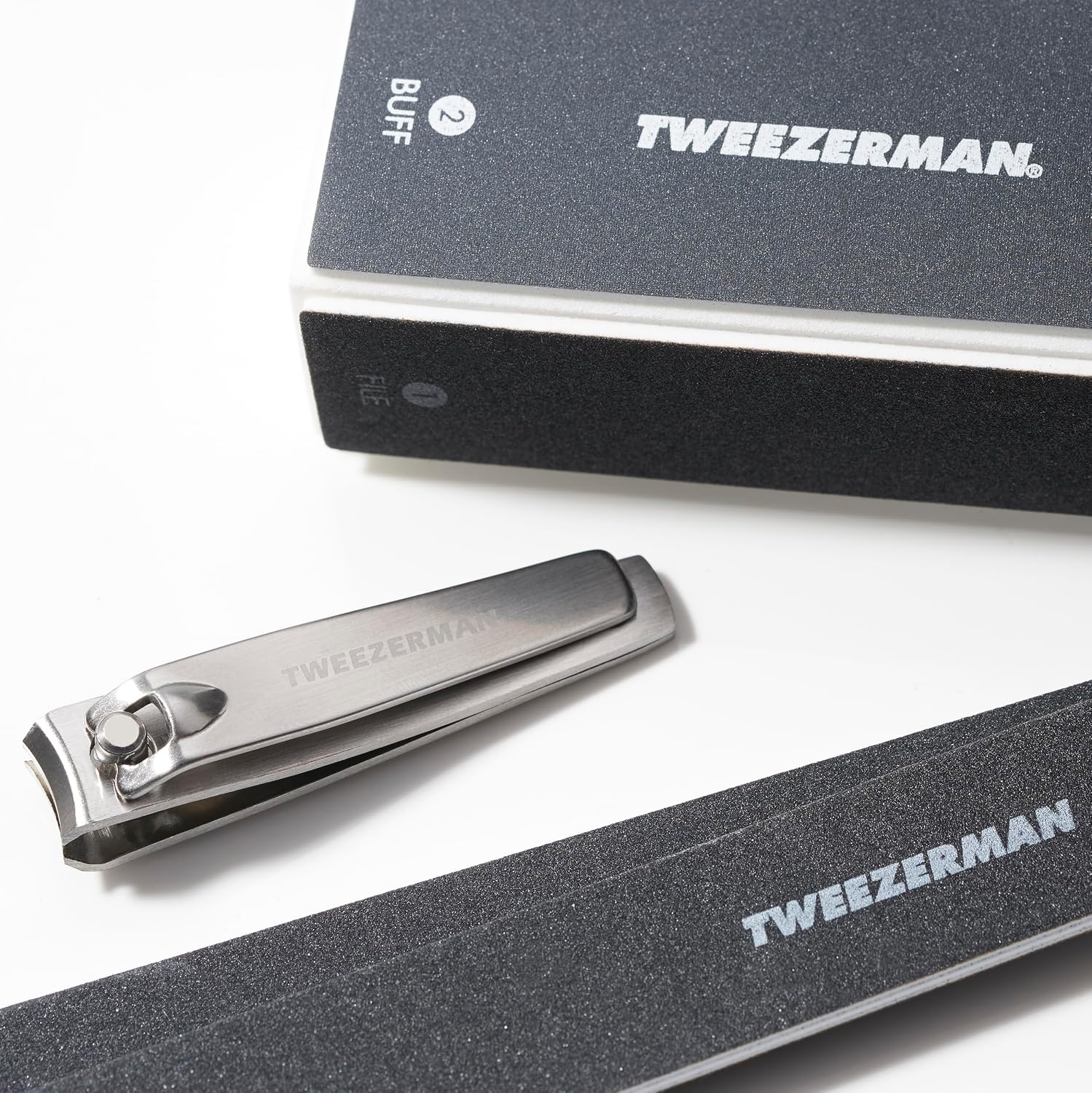 Tweezerman Manicure Kit with Clipper, Polish Remover Pushy, 2 Files Black