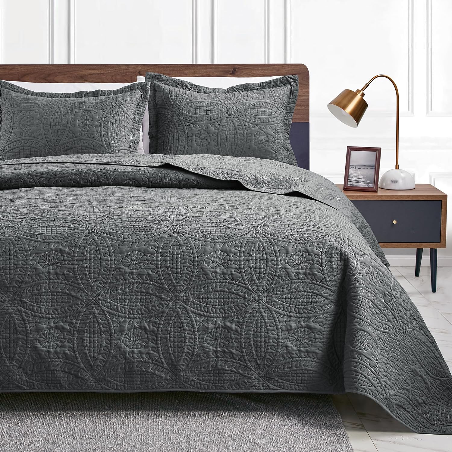 Love's cabin Quilts for Queen Bed Blue Bedspreads - Soft Bed Summer Lightweight Bedspread Comforter - Modern Style Coin Pattern Coverlet for All