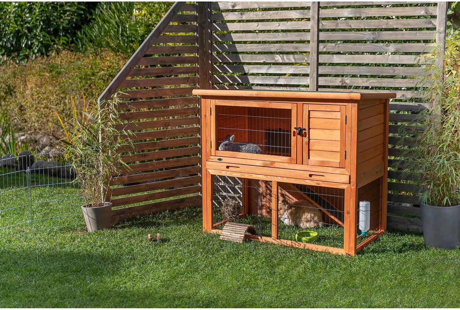 TRIXIE natura Outdoor Rabbit Hutch with Run - 2-Story Rabbit Cage with Non-Slip Ramp - Medium Elevated Small Animal House with Secure Playpen, Hinged Roof & Pull-Out Tray - in Brown