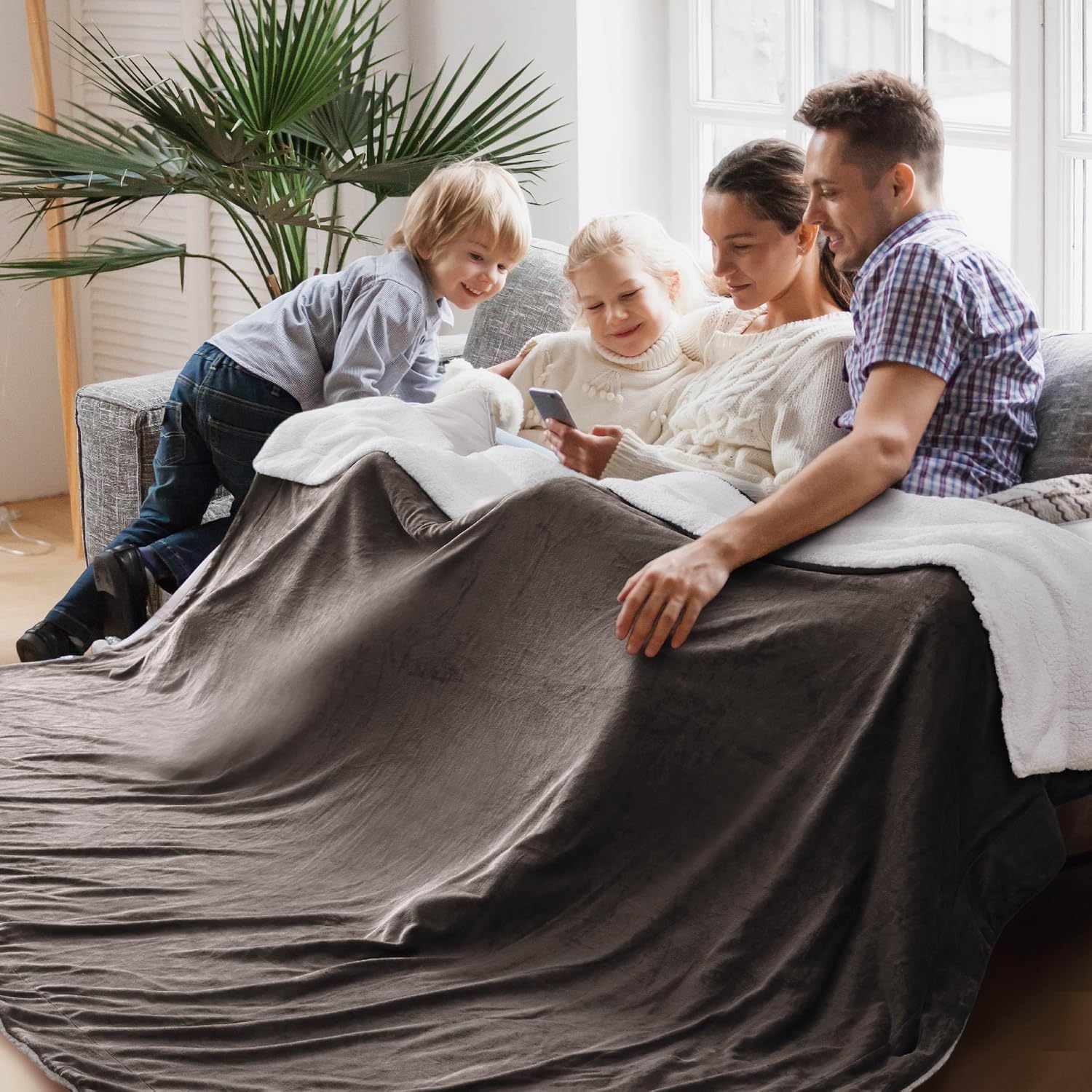 Bedsure GentleSoft Sherpa Fleece Throw Blanket for Couch, Non-Heated, Thick & Warm Cozy Blanket for Winter Fall, Soft Fuzzy Plush Throw Gifts for Women and Men, Grey, 50x60 Inches