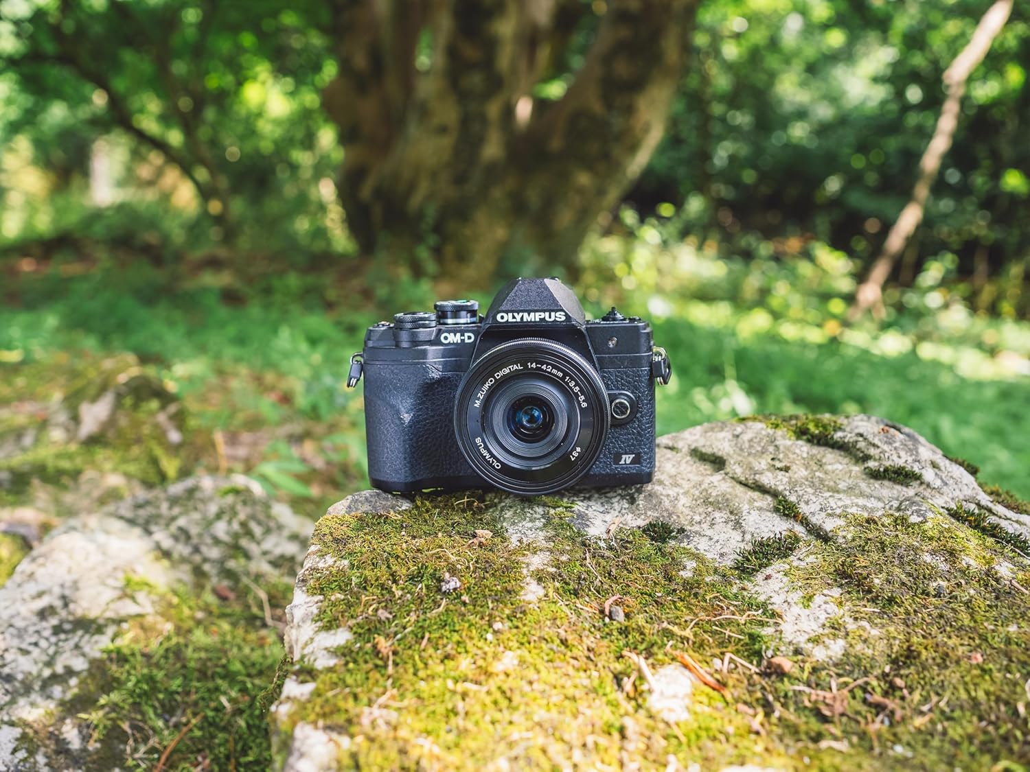 OM SYSTEM Olympus E-M10 Mark IV Silver Micro Four Thirds System Camera M.Zuiko Digital ED 14-42mm F3.5-5.6 EZ kit 20MP Sensor 5-Axis Image