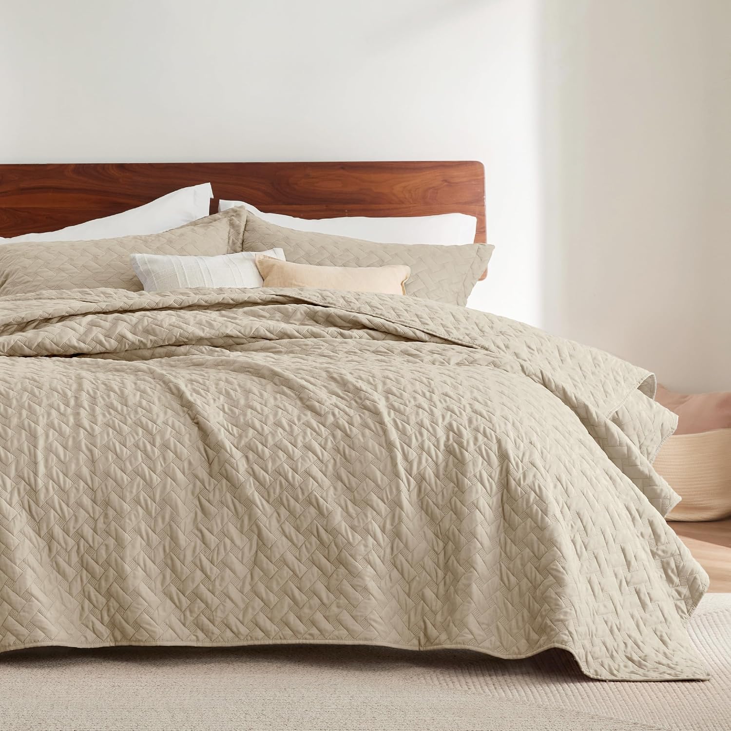 Bedsure Quilts Queen Size - Grey Bedspreads Queen Size with Basket Weave Pattern, Soft Quilt Bedding Set, Lightweight Comforter Set Coverlet for All Seasons with 2 Pillow Shams (90" x 96")