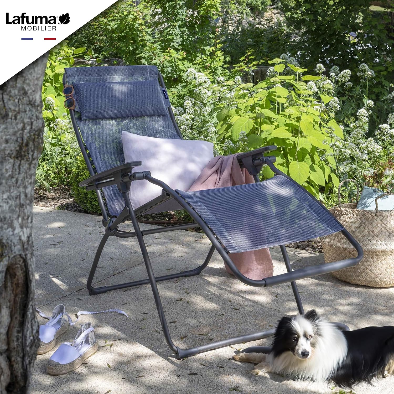 Lafuma Futura Series Patio and Poolside Zero Gravity Outdoor Lounge Recliner Chair with Adjustable and Removable Headrest, Moss Green