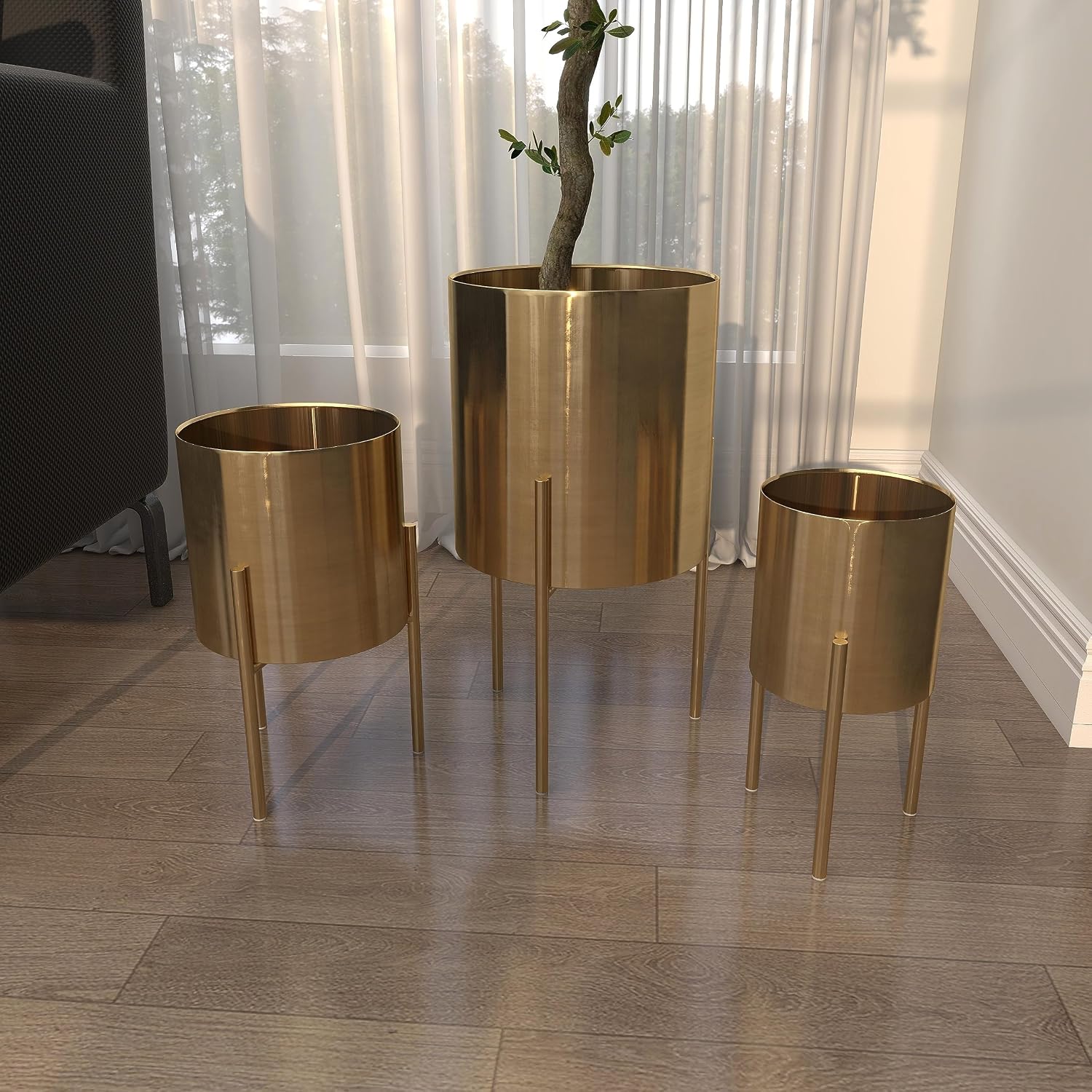 Deco 79 Metal Round Planter with Removable Stand, Set of 2 16", 13"H, Black