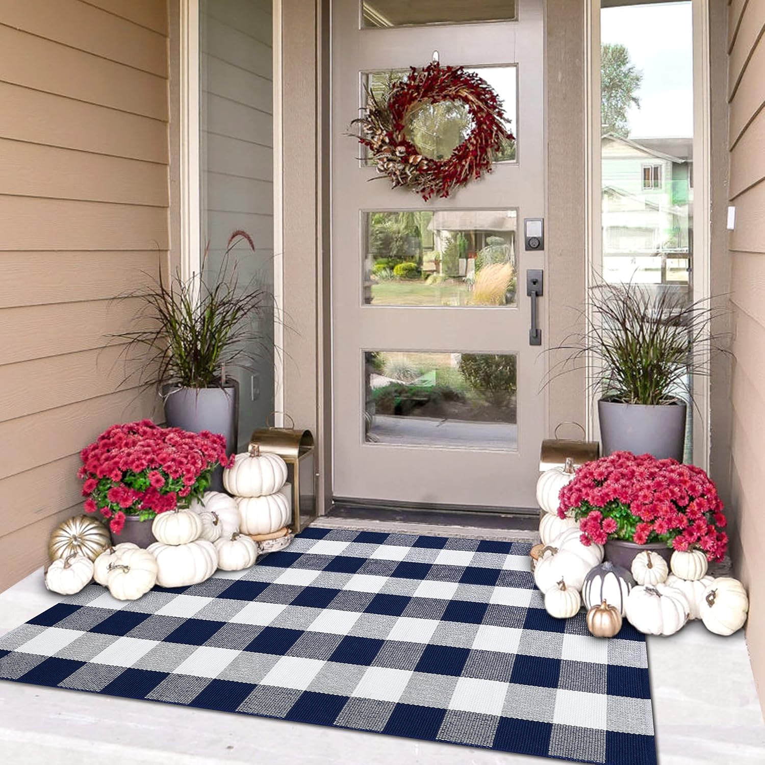 IOHOUZE 27.5x43 Buffalo Plaid Rug, Washable Front Door Mat, Black White