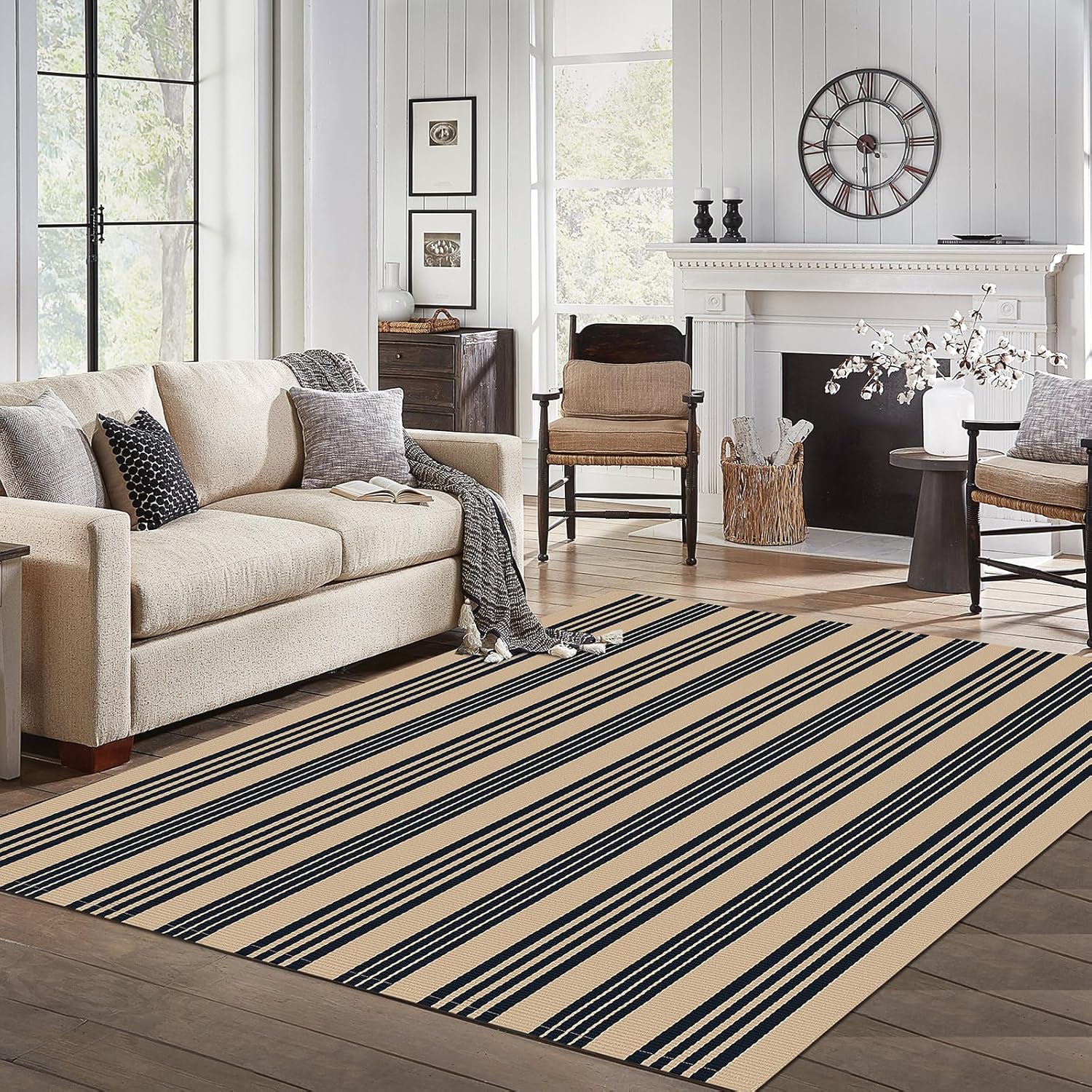 IOHOUZE 27.5x43 Buffalo Plaid Rug, Washable Front Door Mat, Black White
